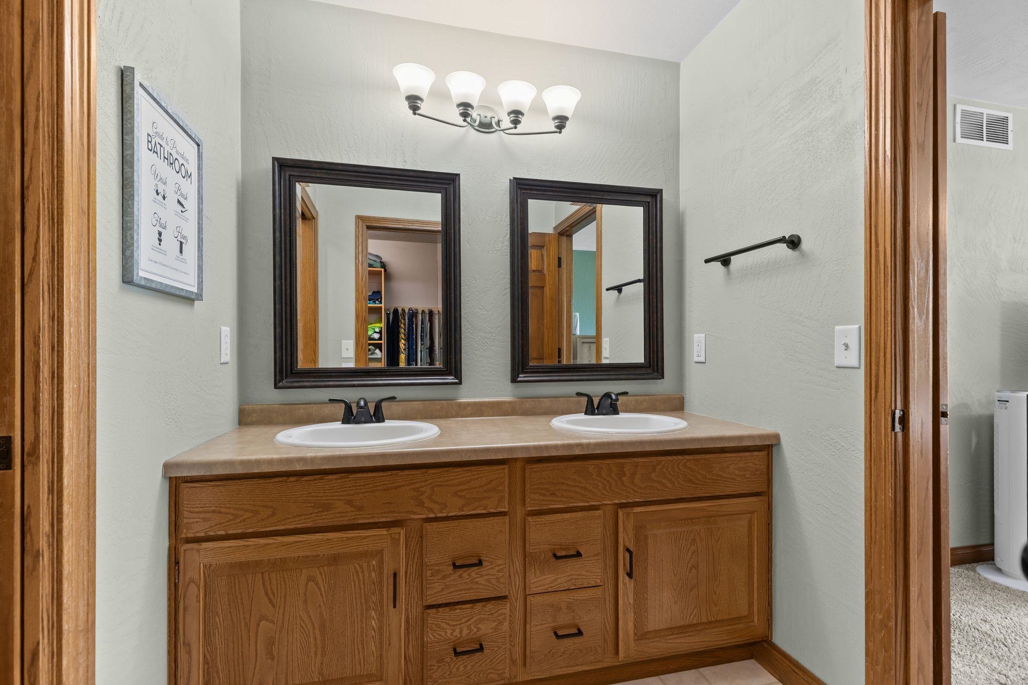 W5876 BLUE BONNET Drive