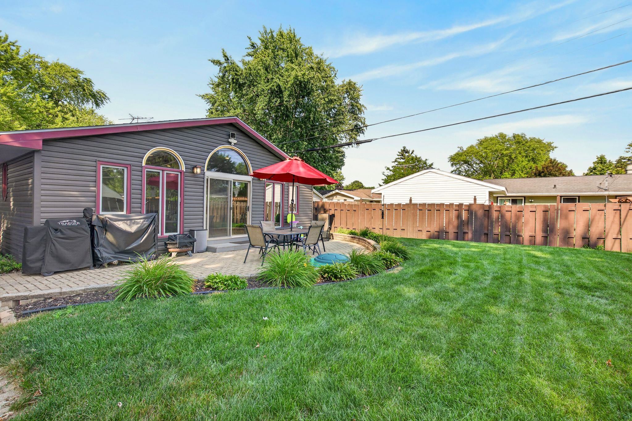 731 E HARDING Drive