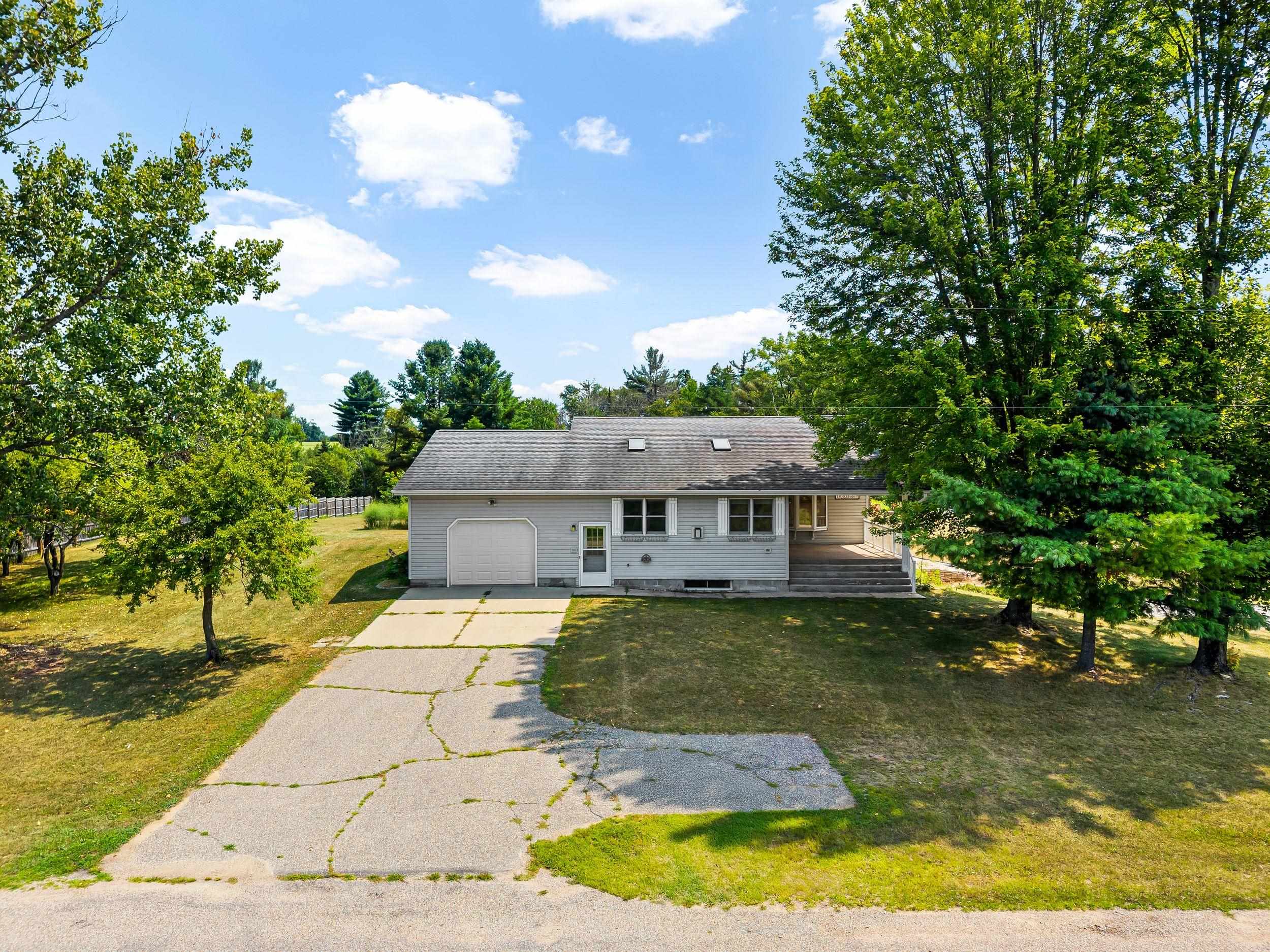 2847 LINDEN Road