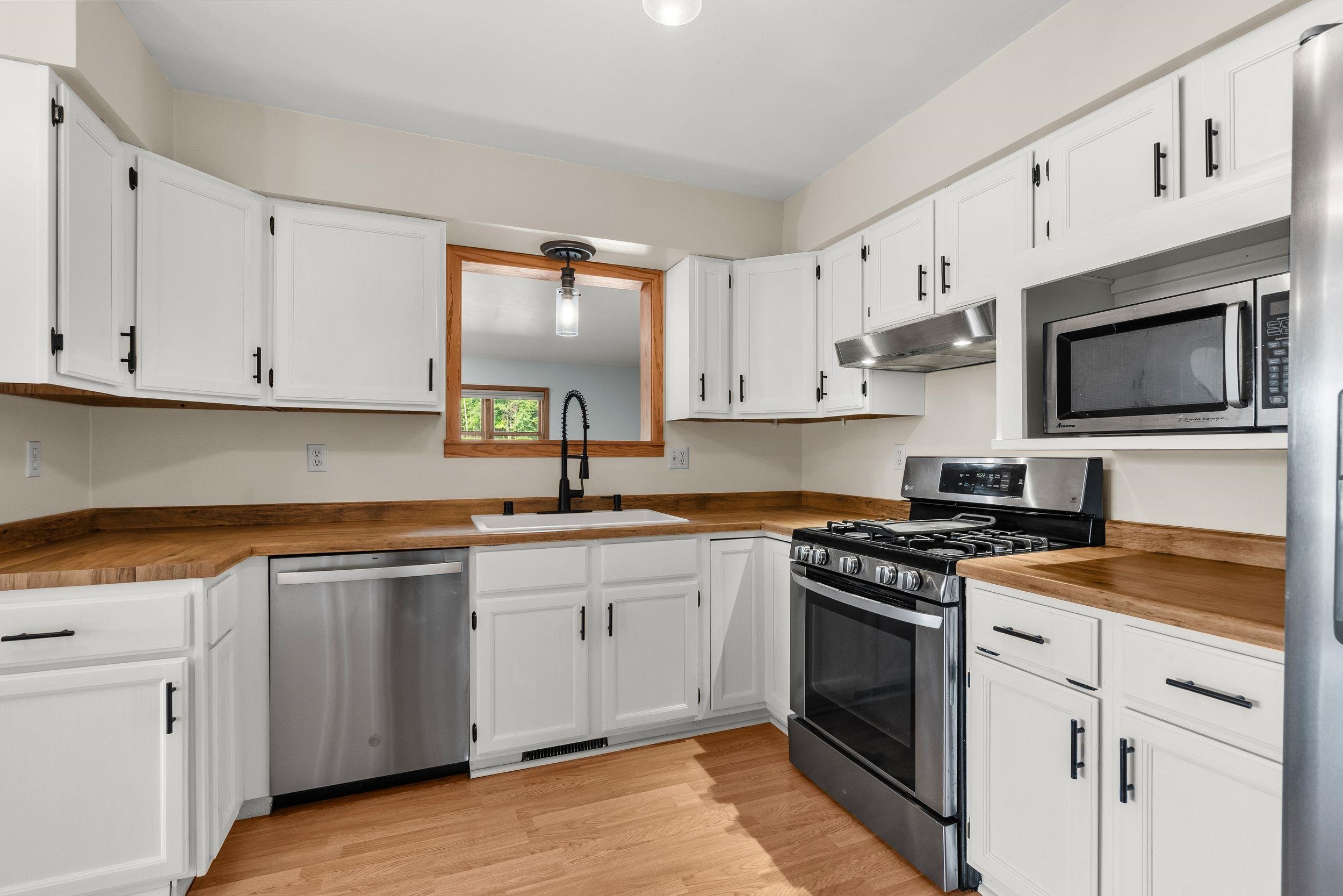 2847 LINDEN Road