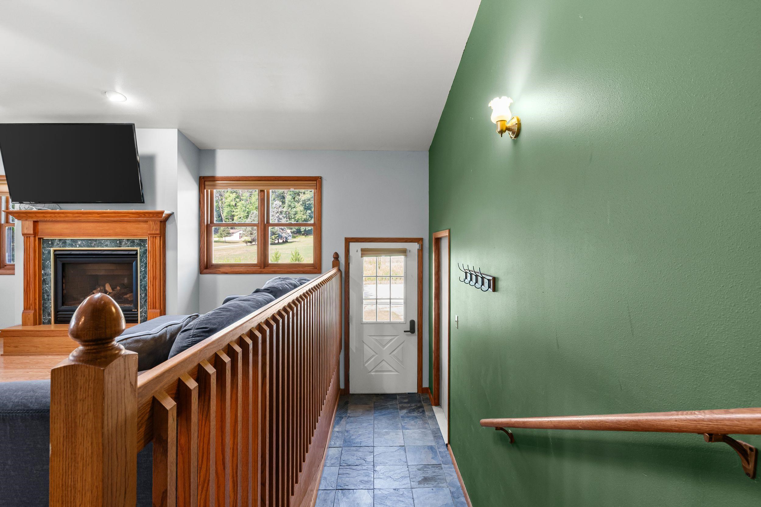 2847 LINDEN Road
