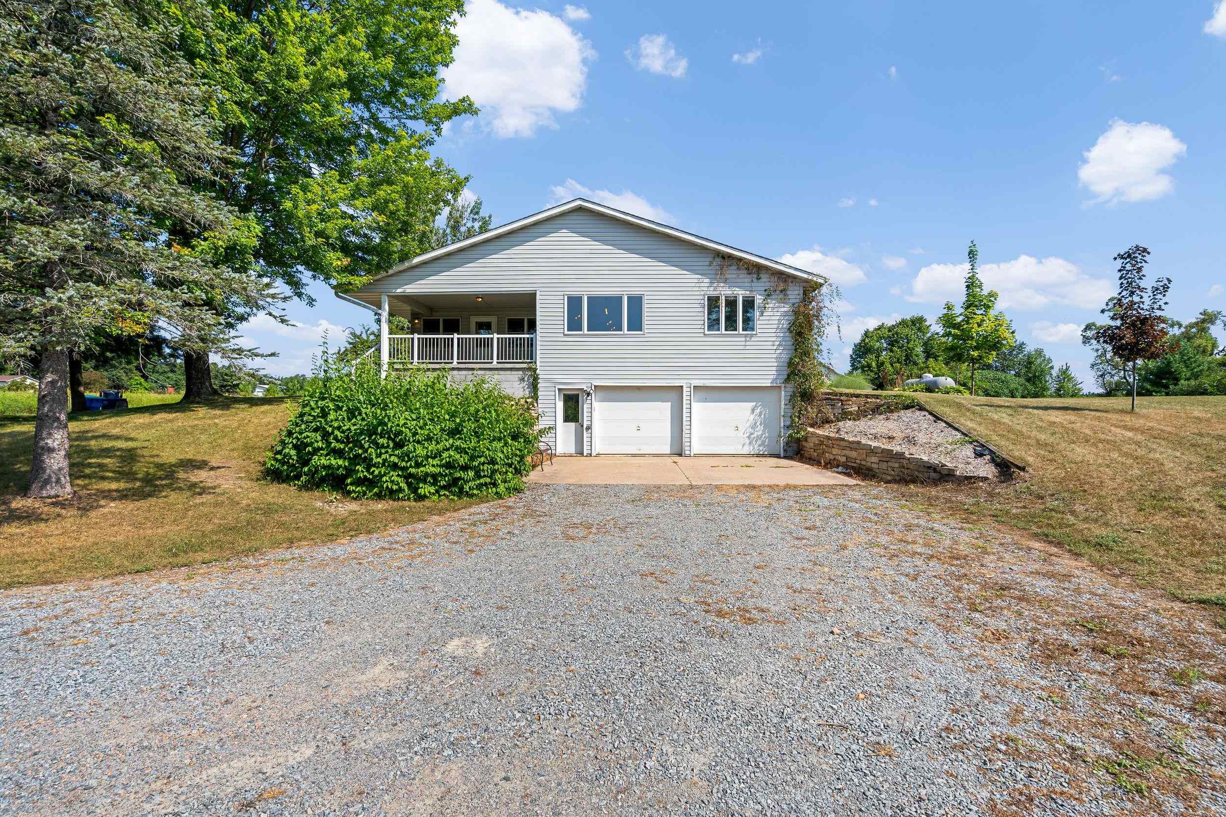 2847 LINDEN Road