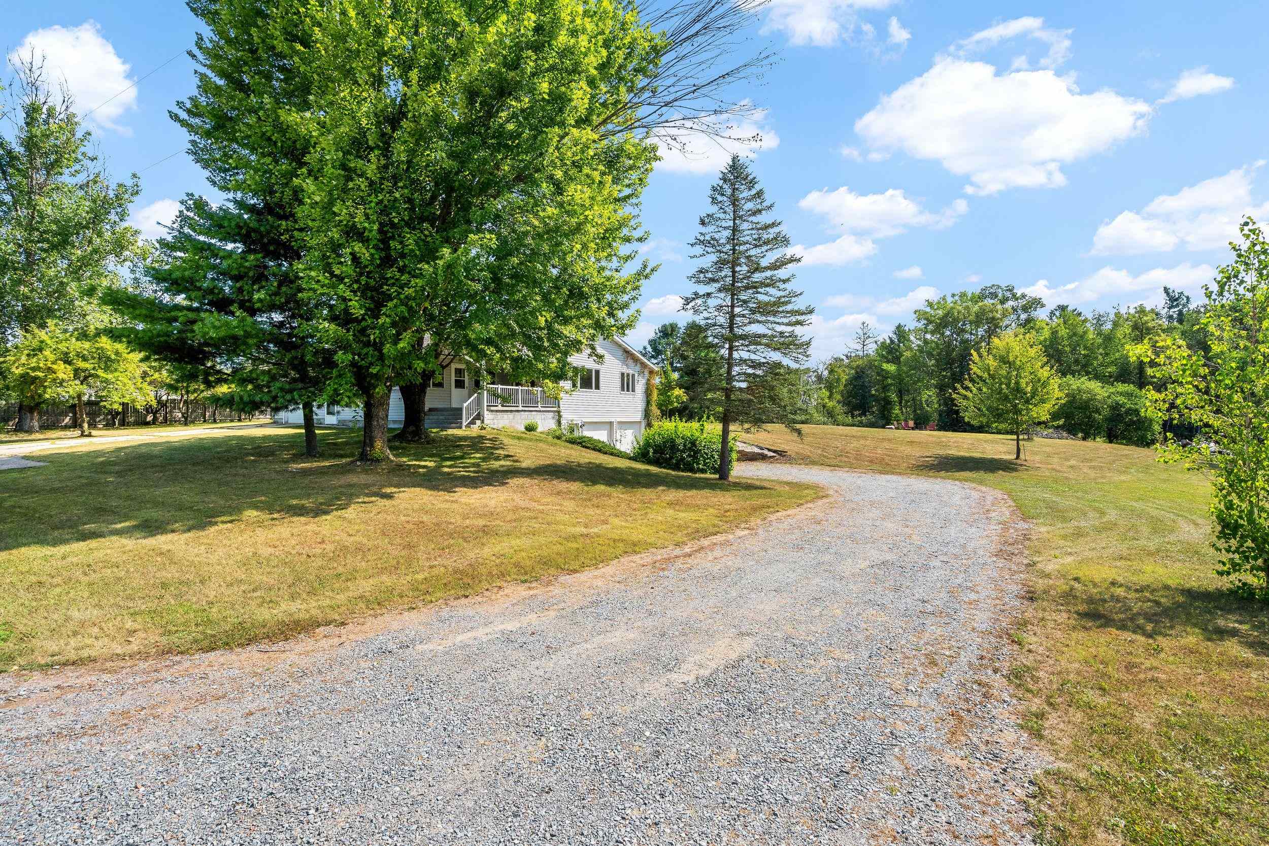 2847 LINDEN Road