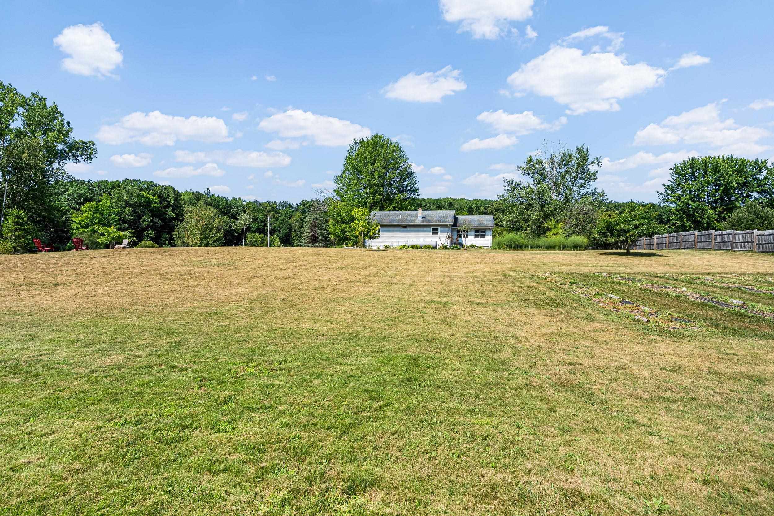2847 LINDEN Road
