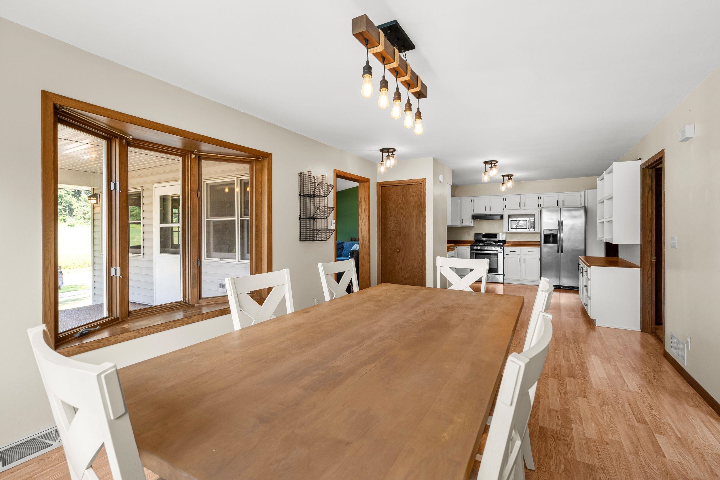 2847 LINDEN Road