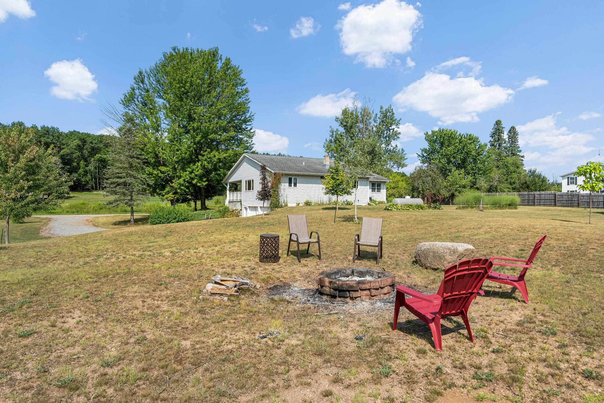2847 LINDEN Road