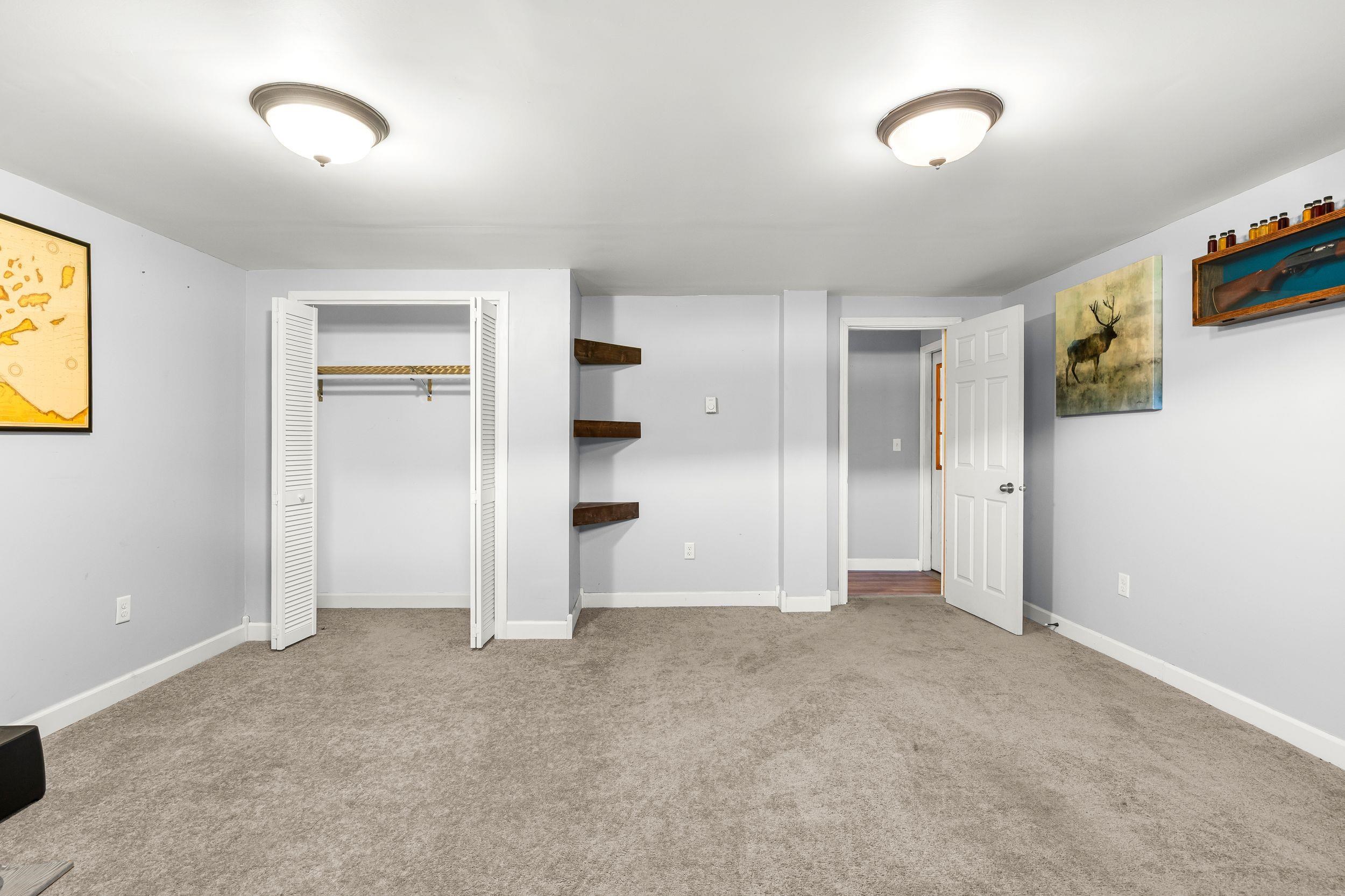 2847 LINDEN Road