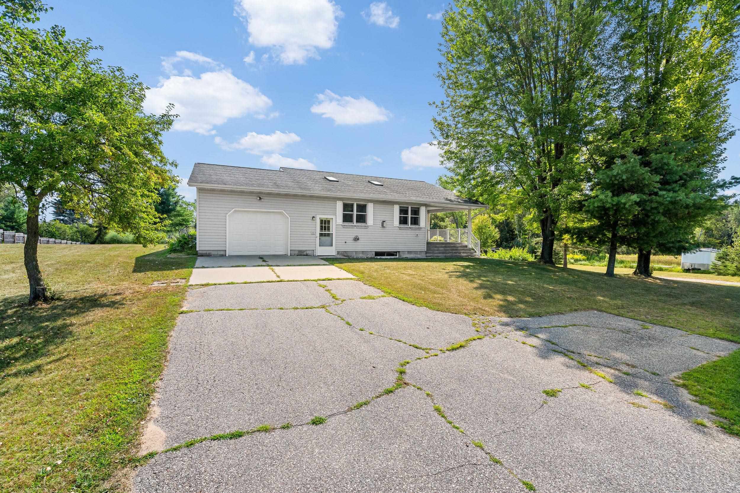 2847 LINDEN Road