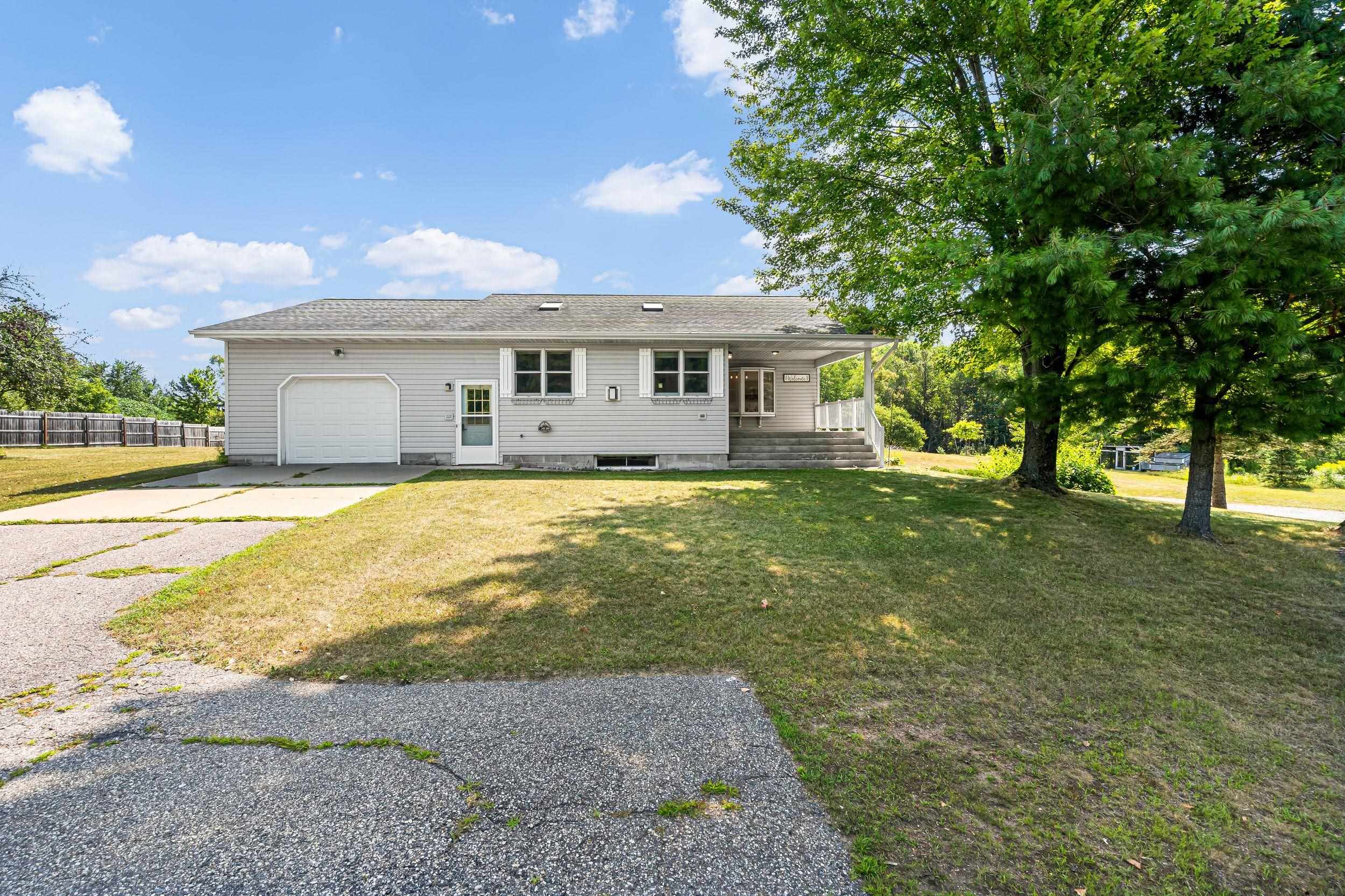 2847 LINDEN Road