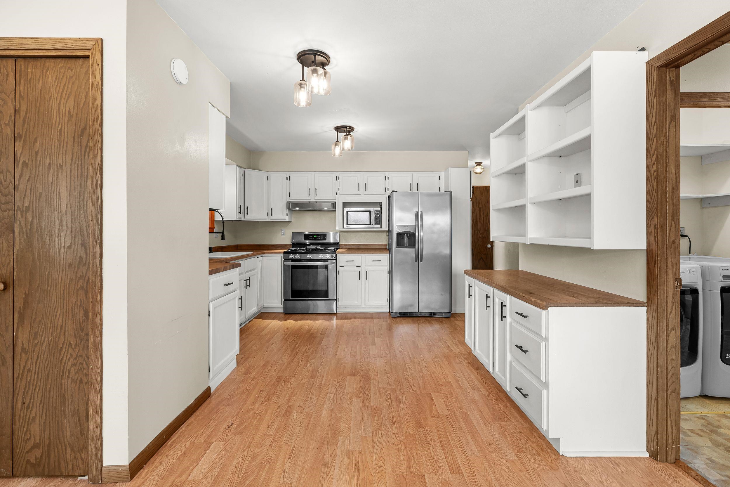 2847 LINDEN Road