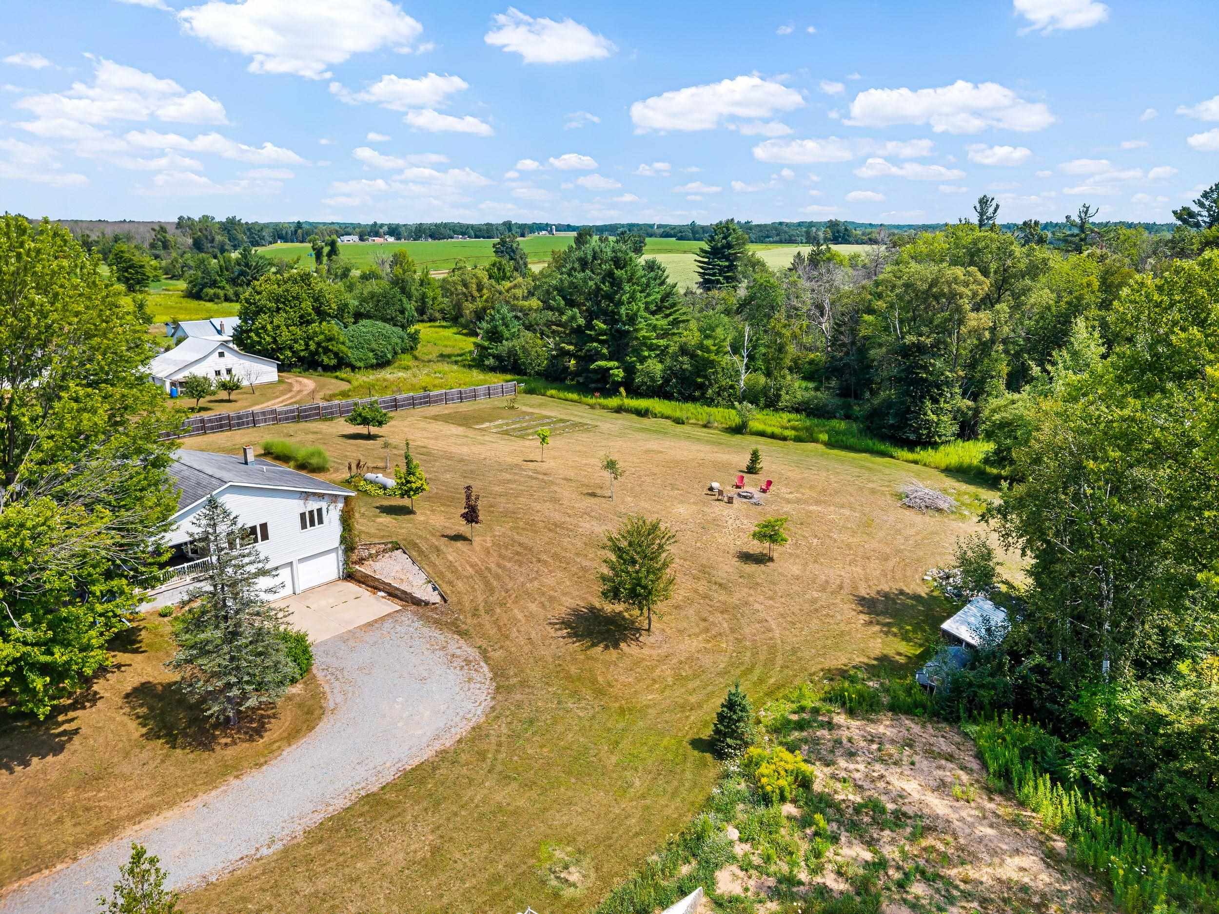 2847 LINDEN Road