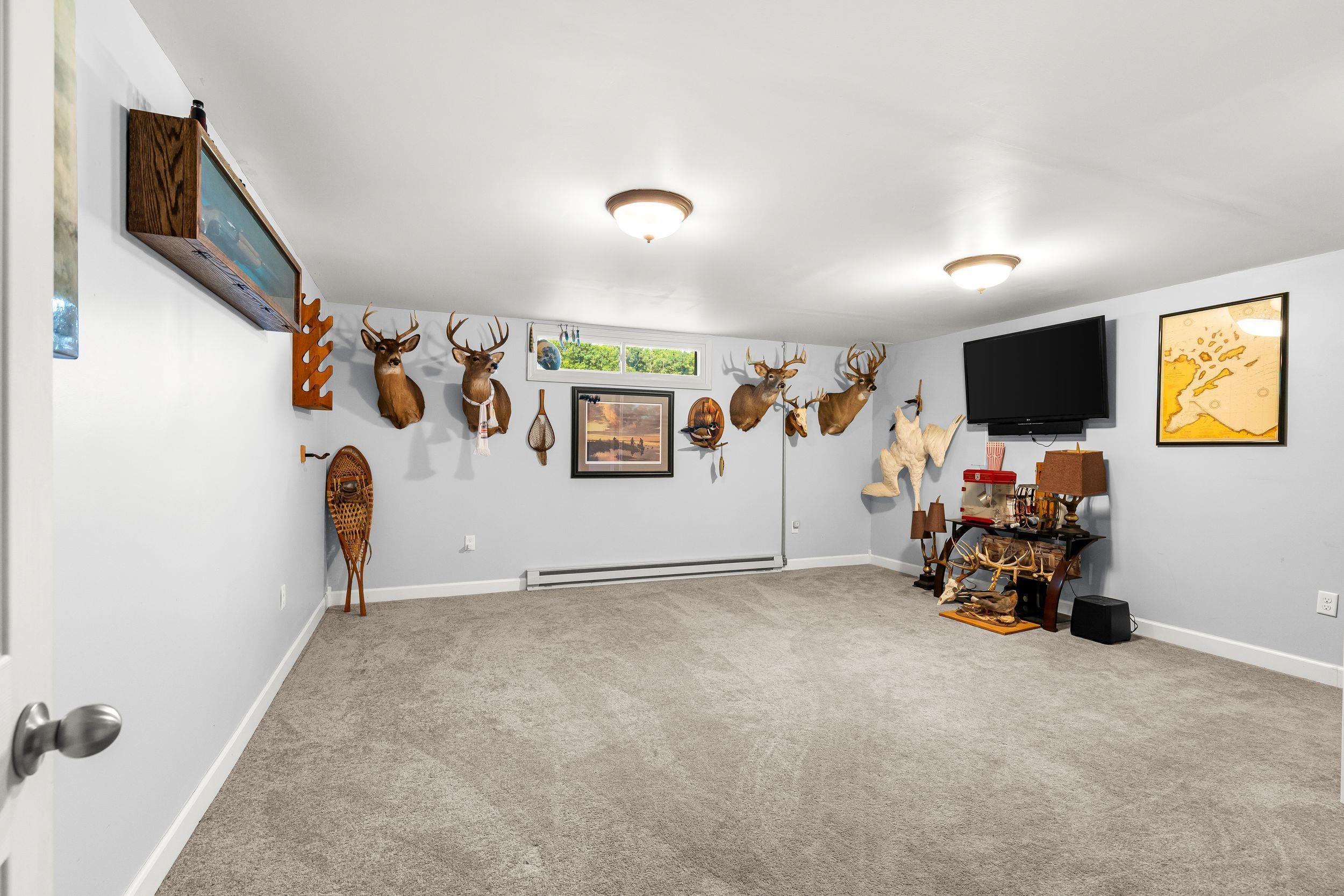 2847 LINDEN Road