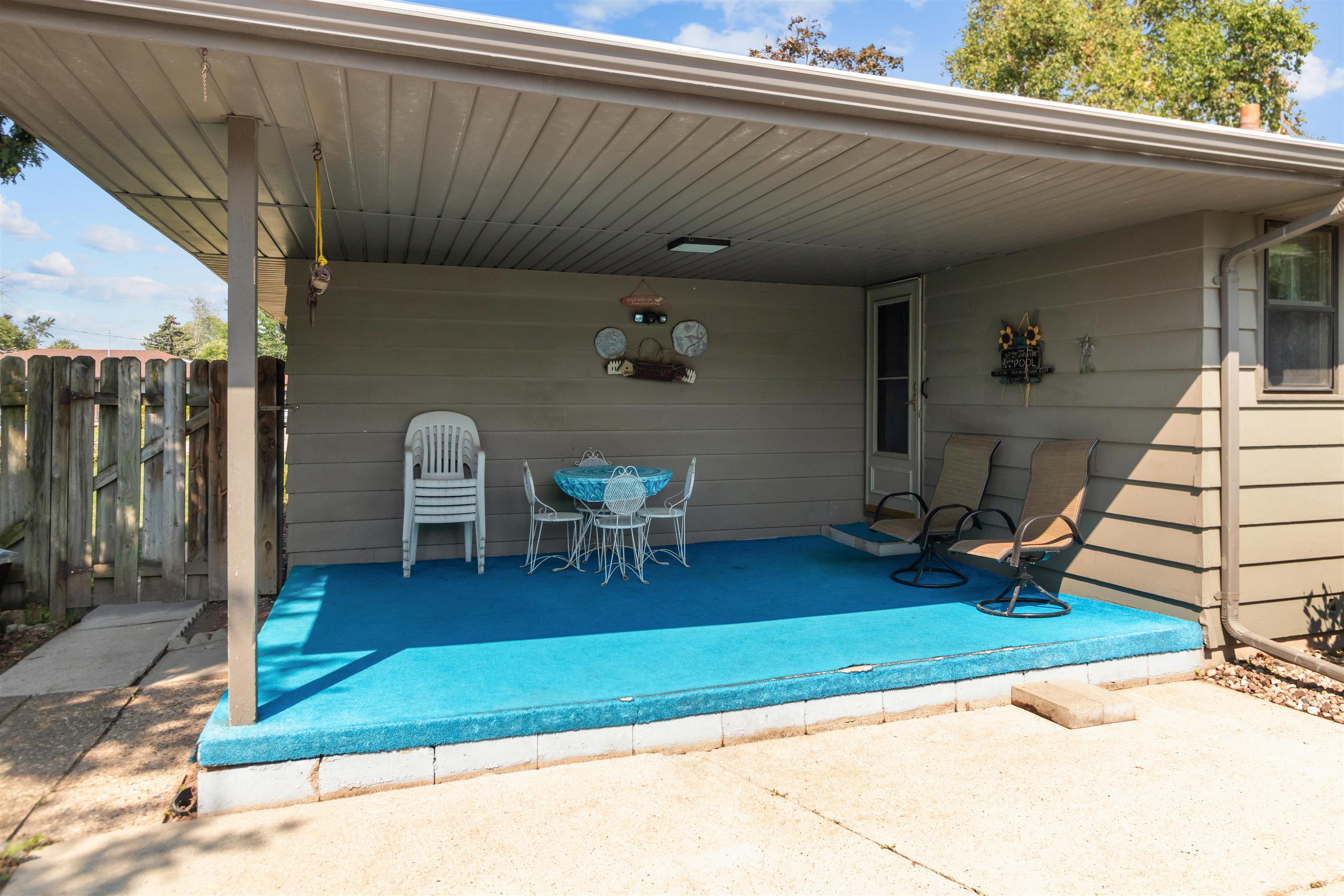 1187 LORETTA Avenue