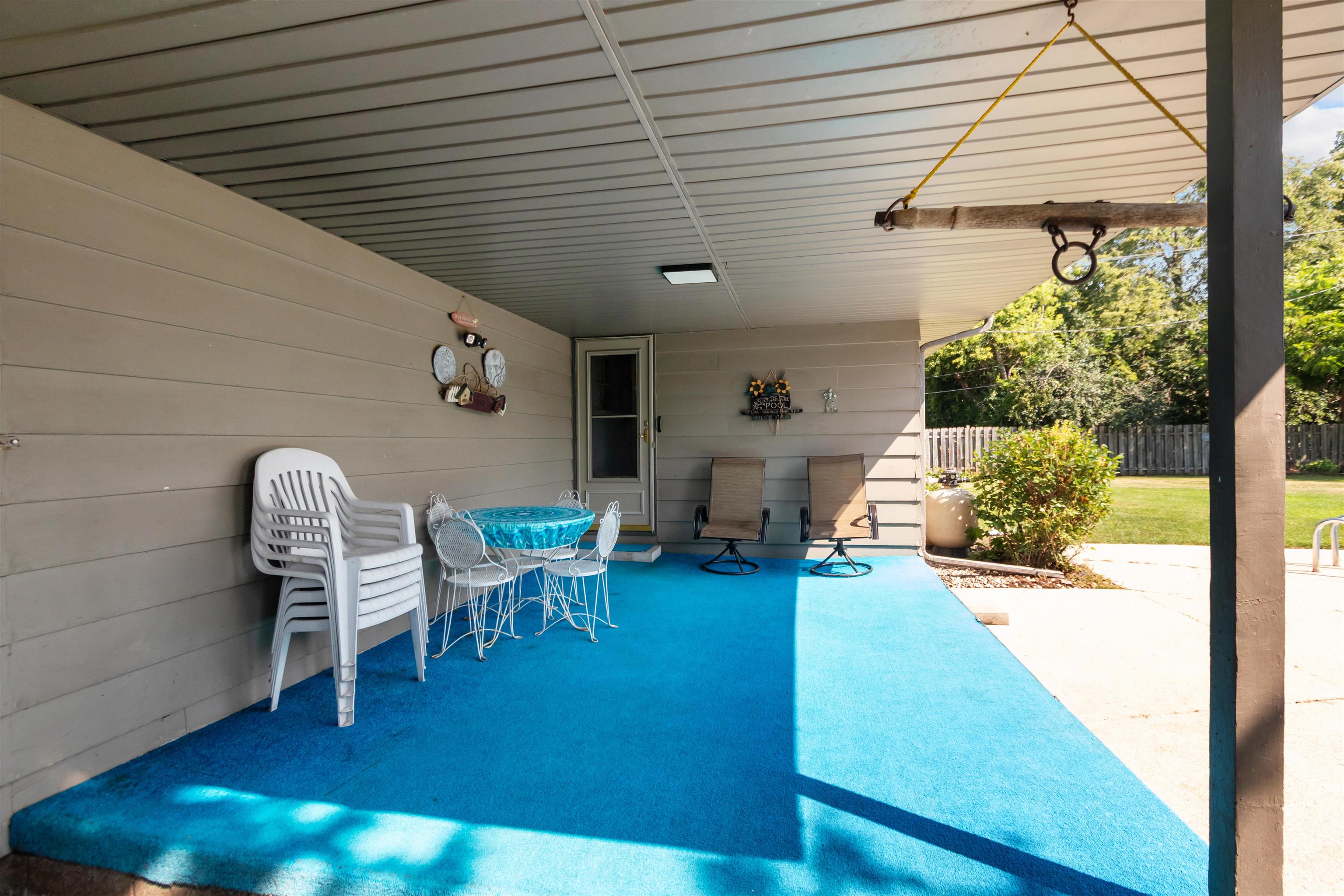 1187 LORETTA Avenue