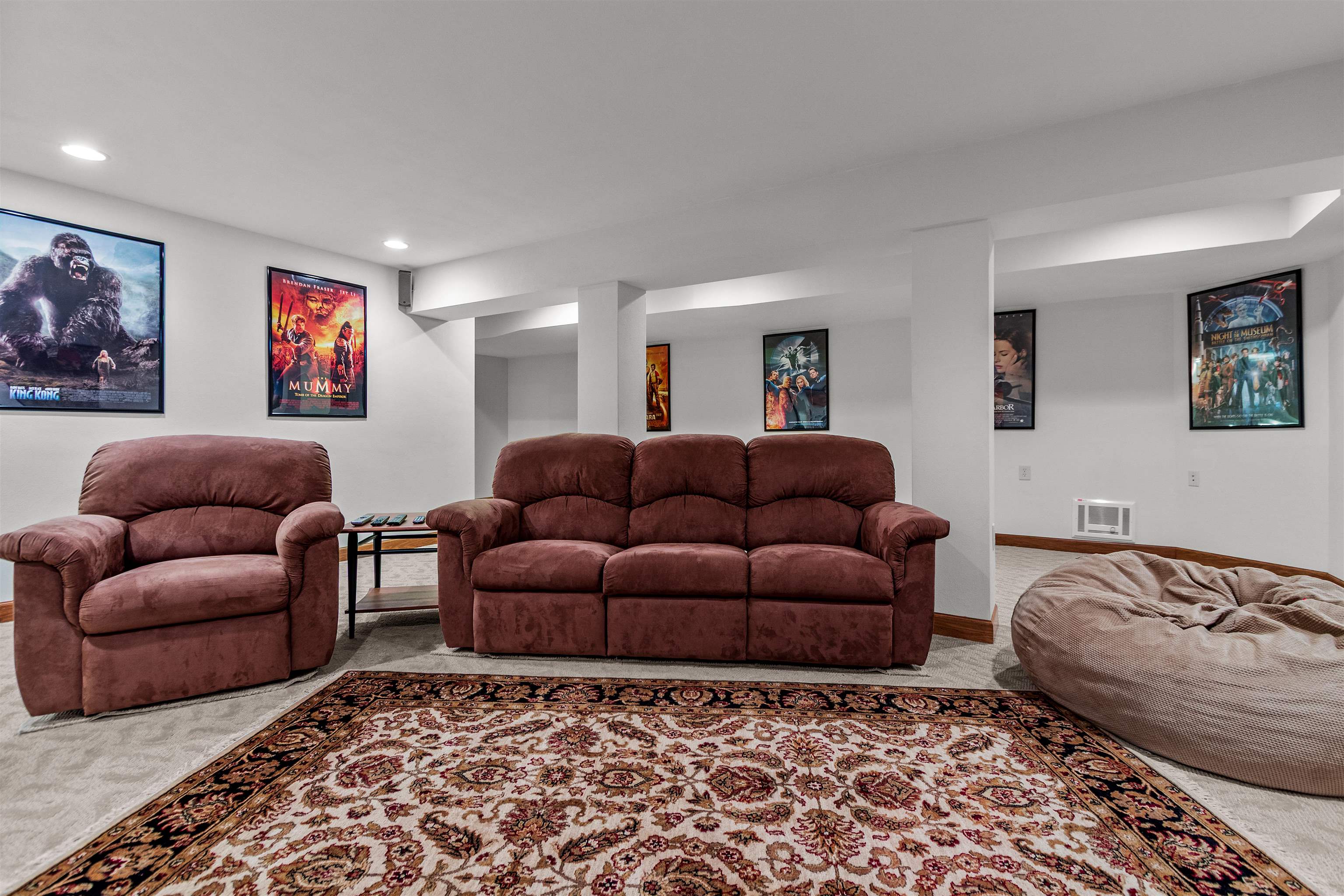 224 E CARRINGTON Lane