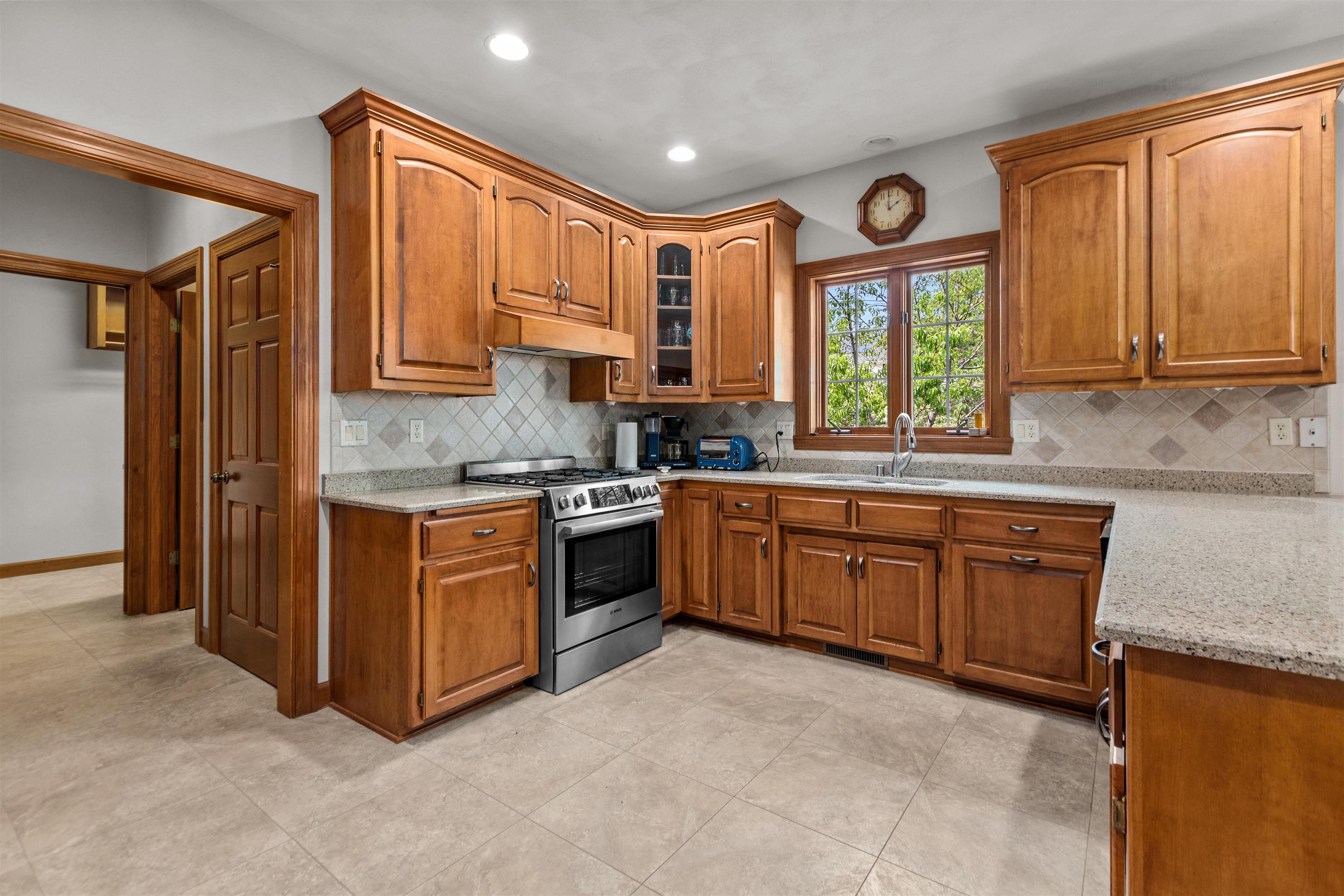 224 E CARRINGTON Lane