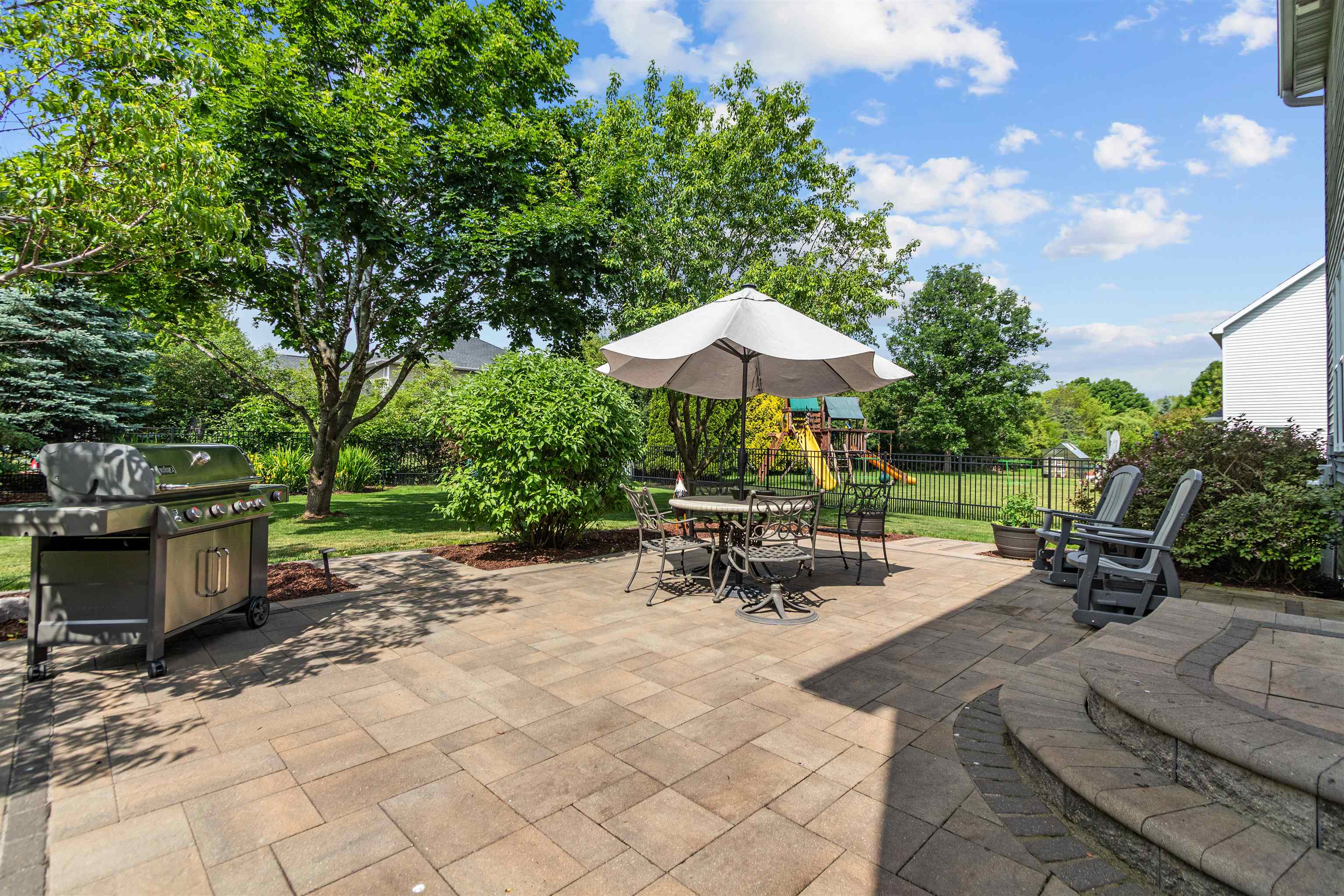 224 E CARRINGTON Lane
