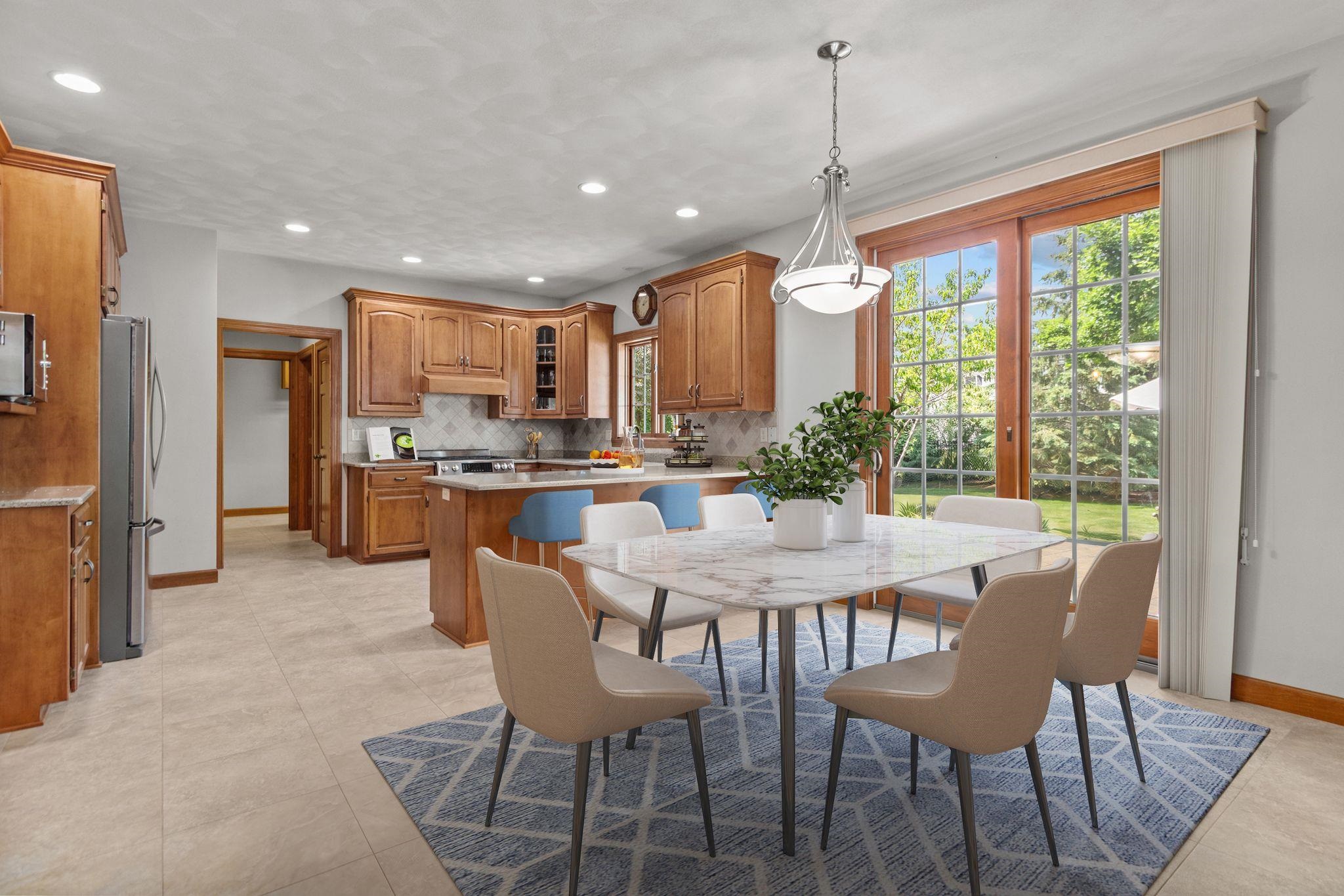 224 E CARRINGTON Lane