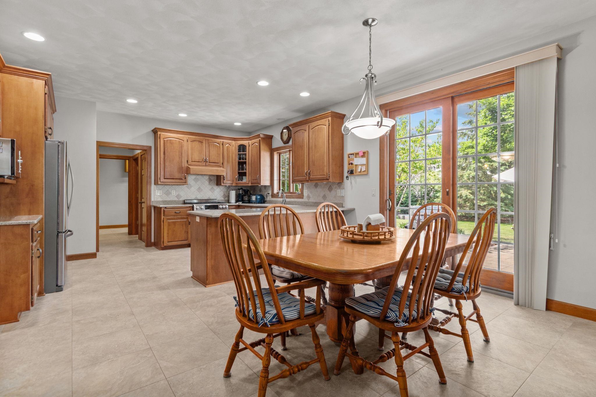 224 E CARRINGTON Lane