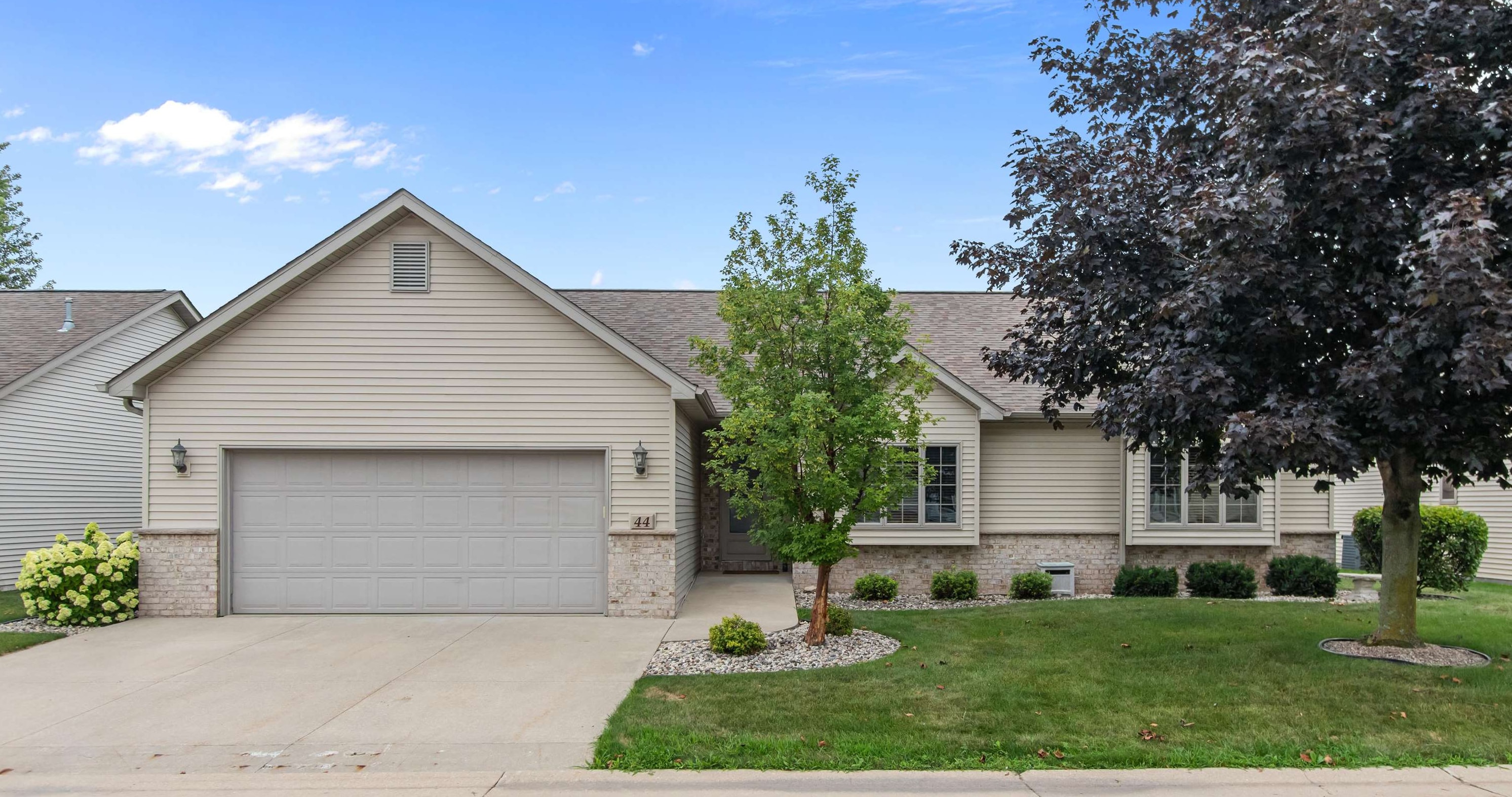 44 PENBROOK Circle