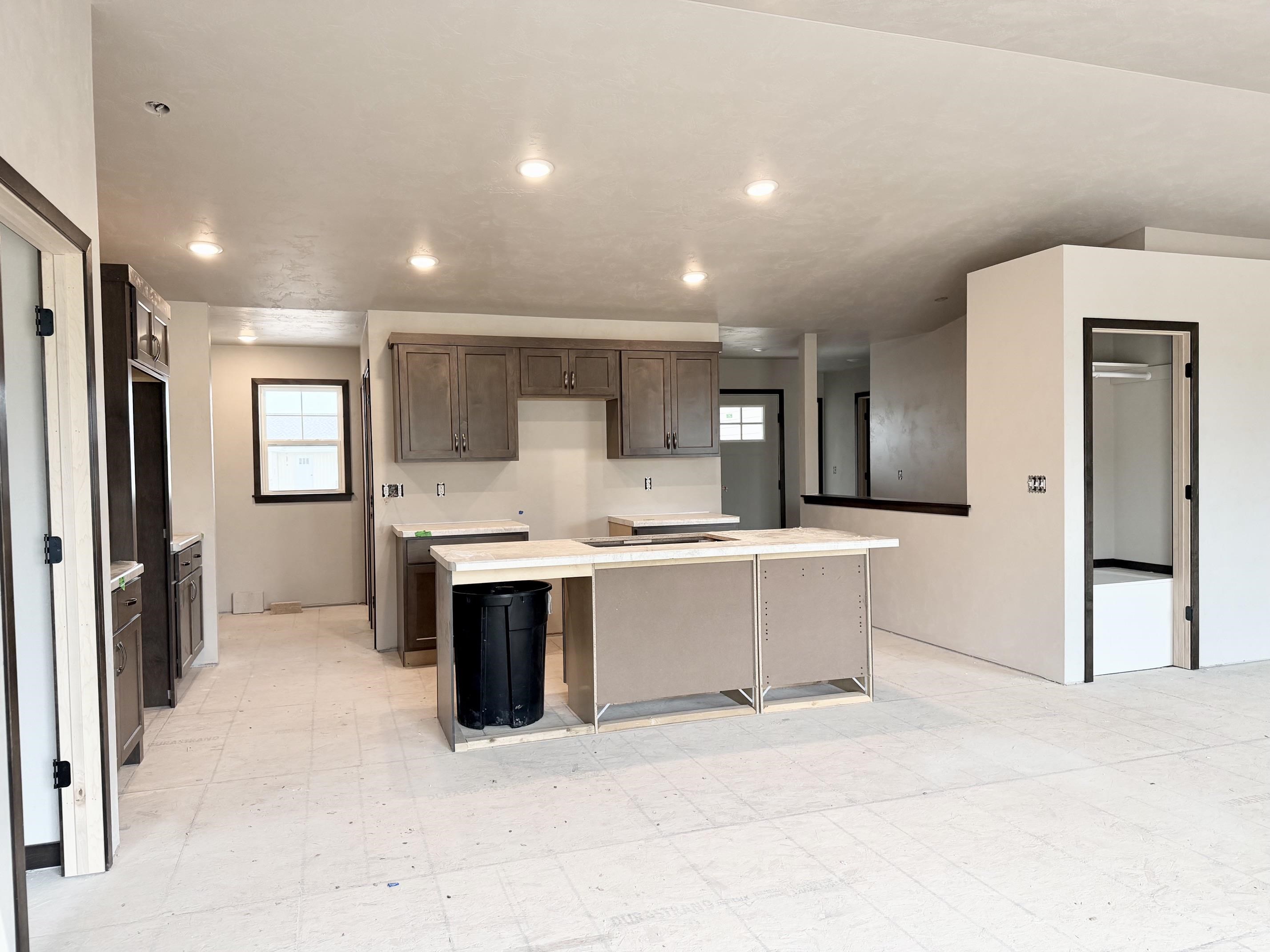 2091 RED FOX Lane