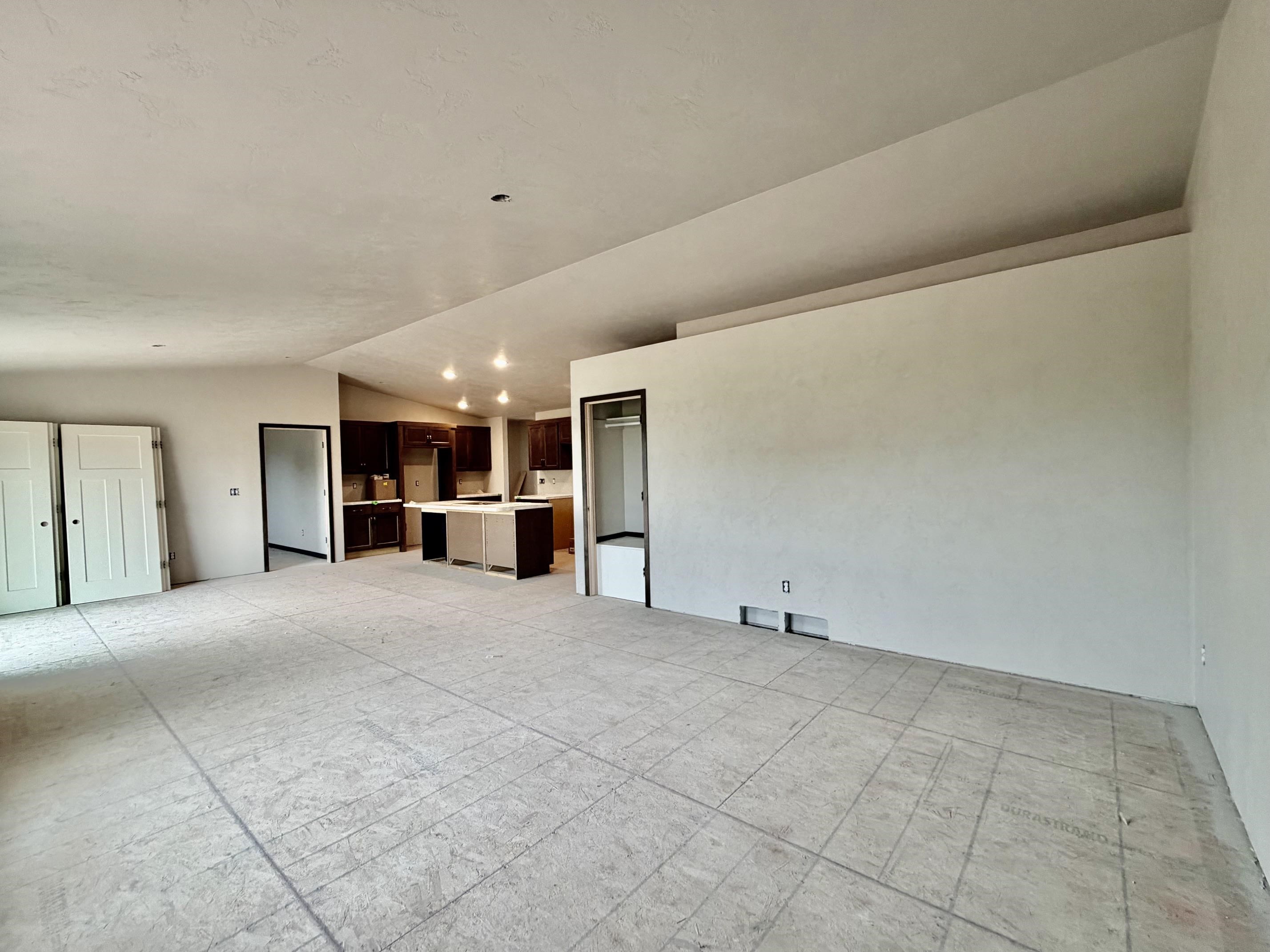 2091 RED FOX Lane
