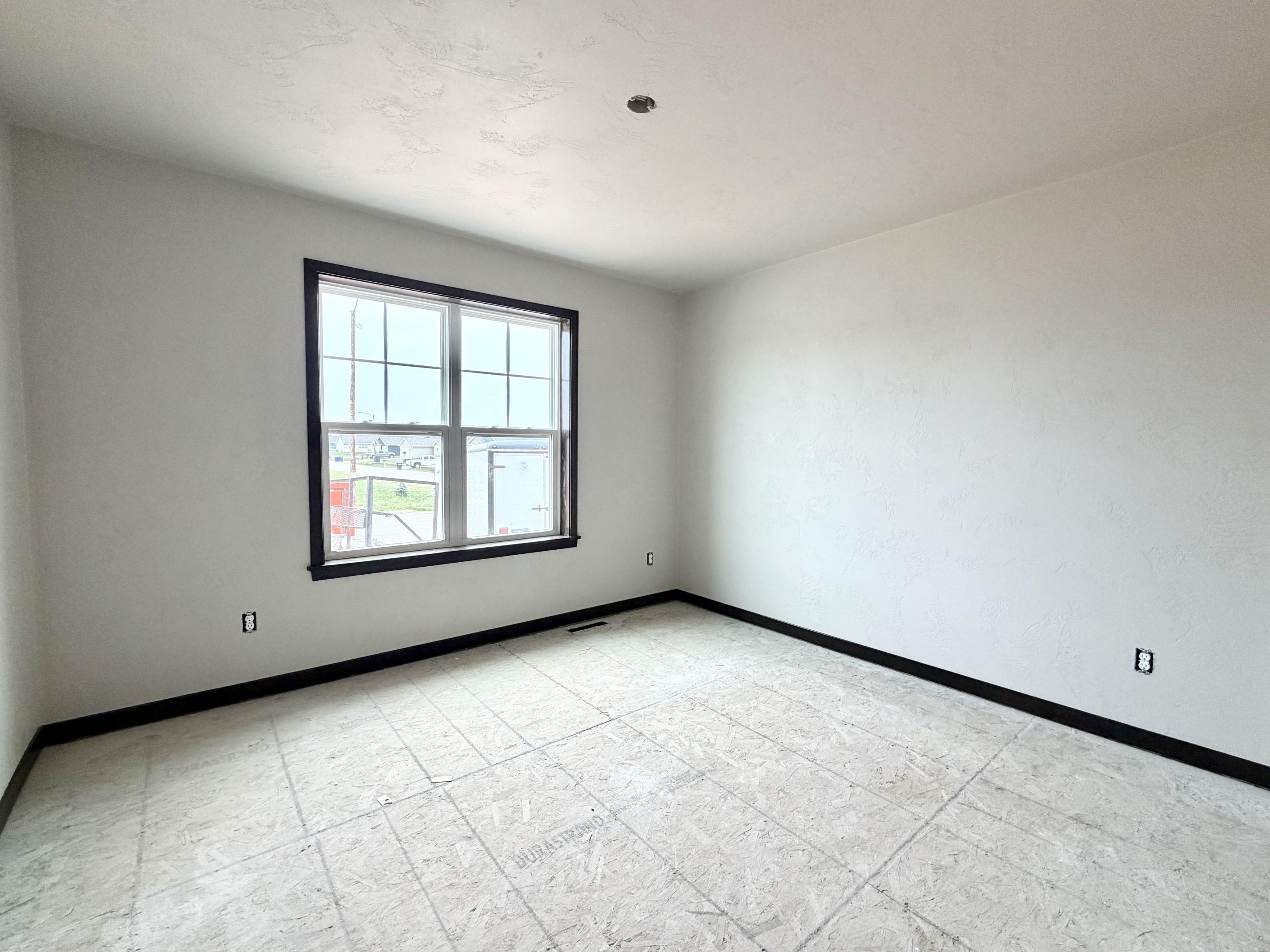 2091 RED FOX Lane
