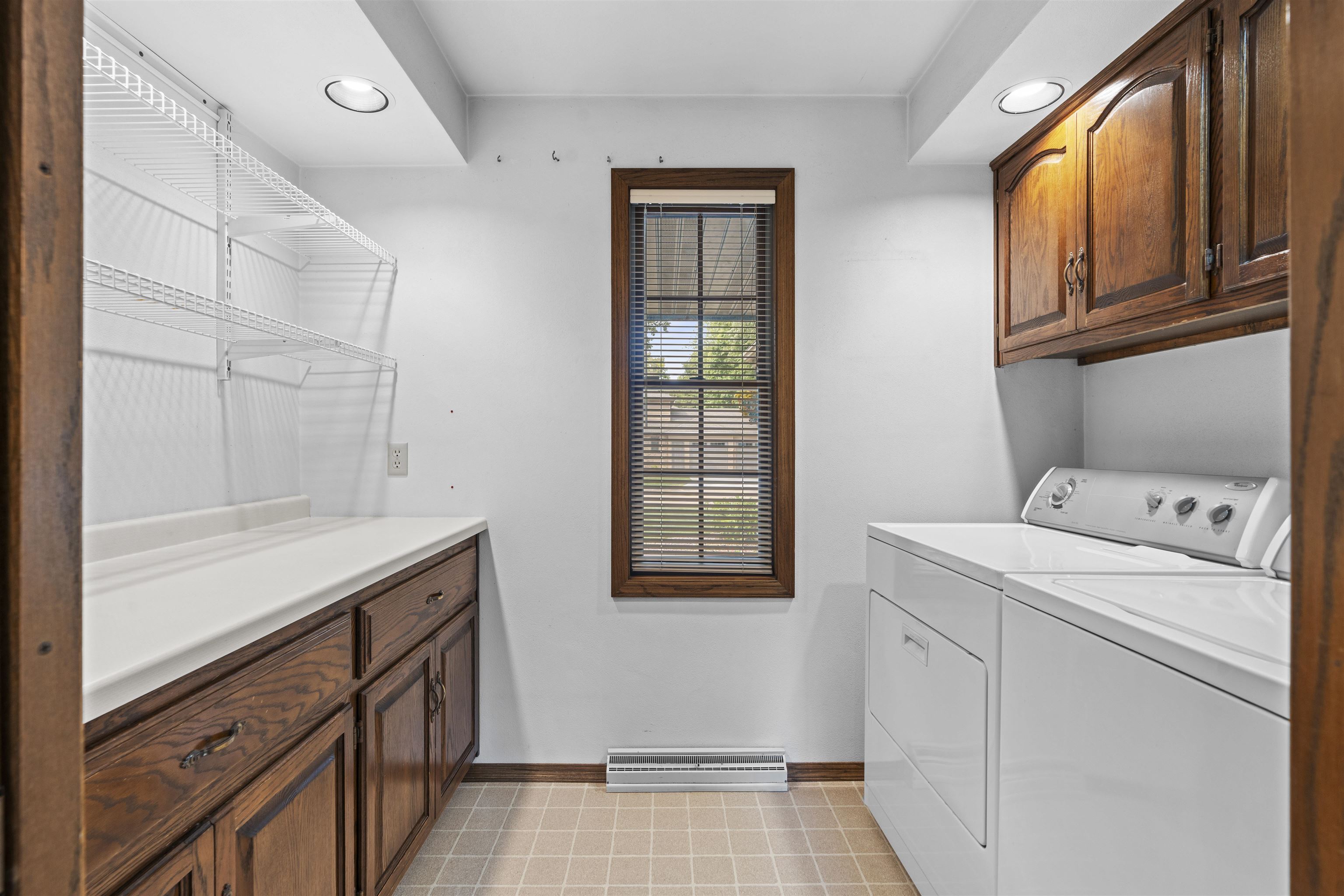 609 SCARLET OAK Court