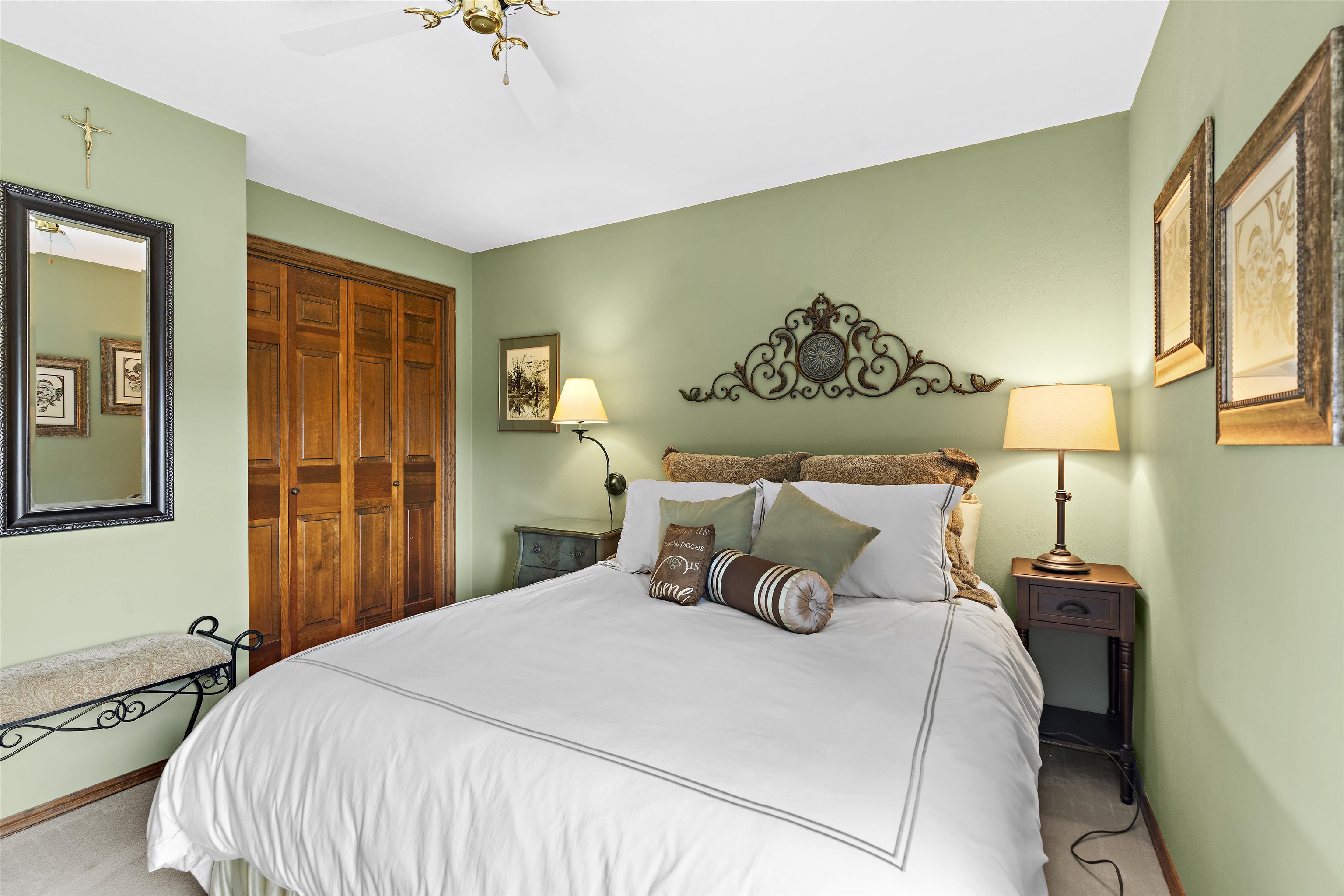 609 SCARLET OAK Court
