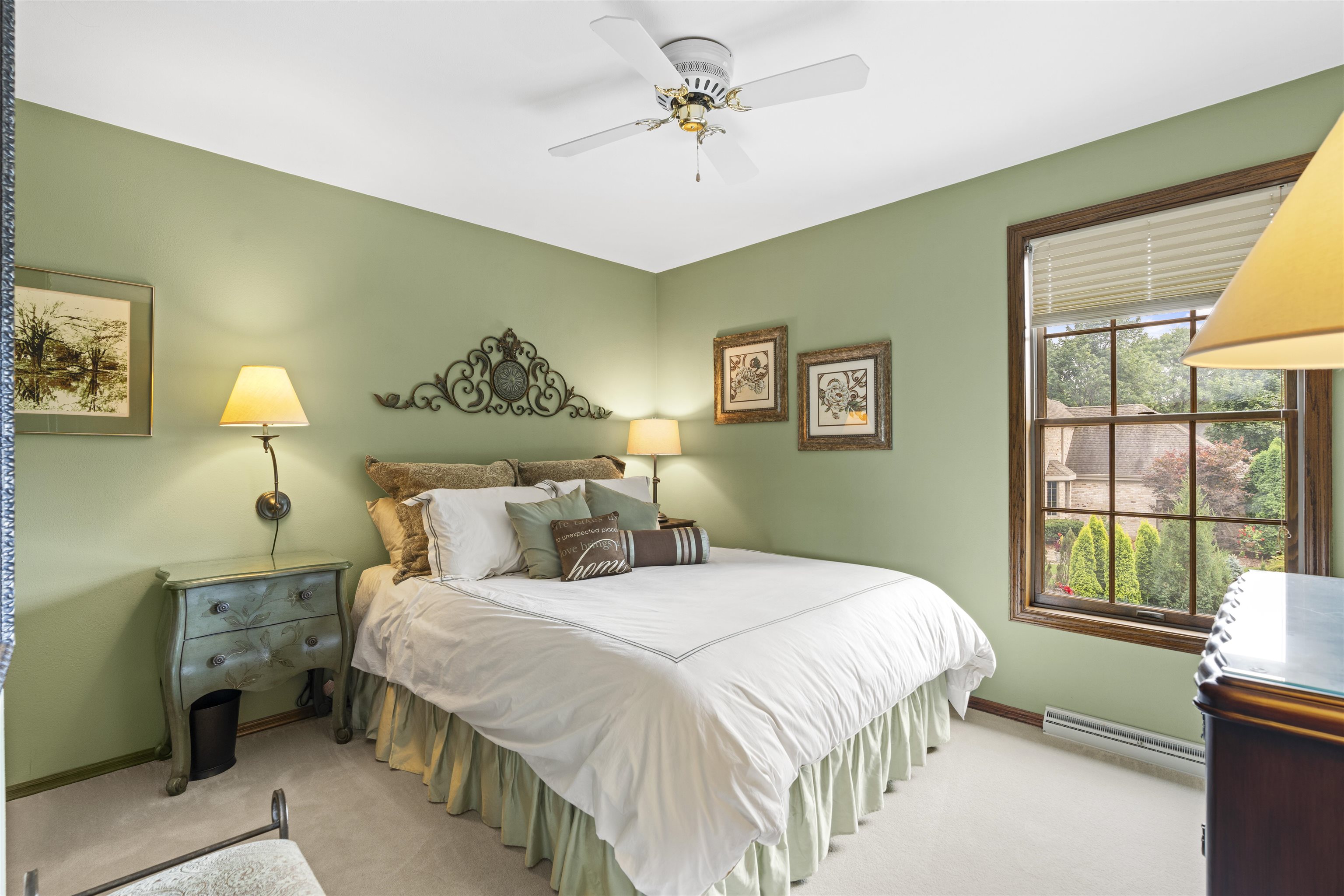 609 SCARLET OAK Court