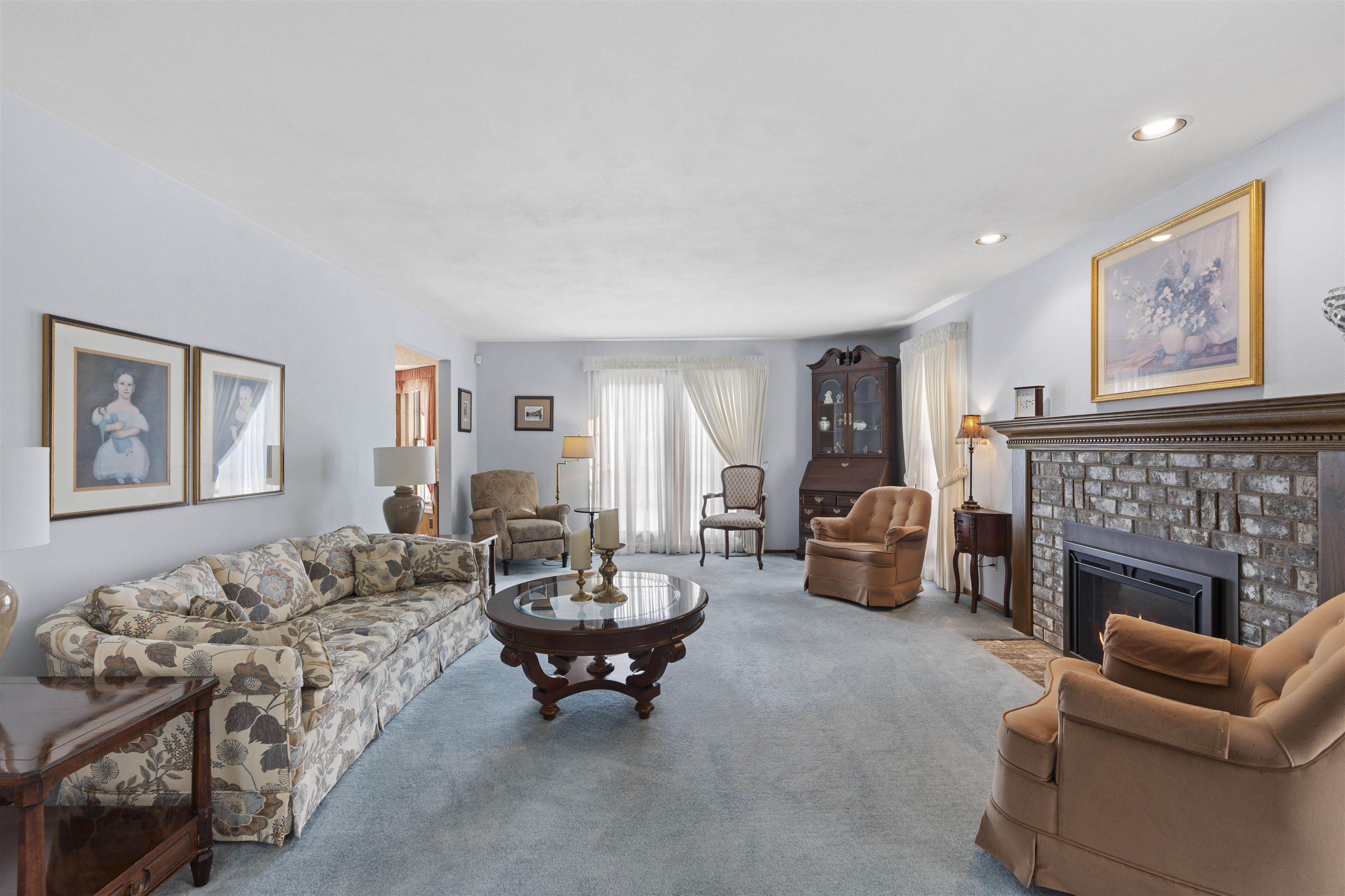 609 SCARLET OAK Court