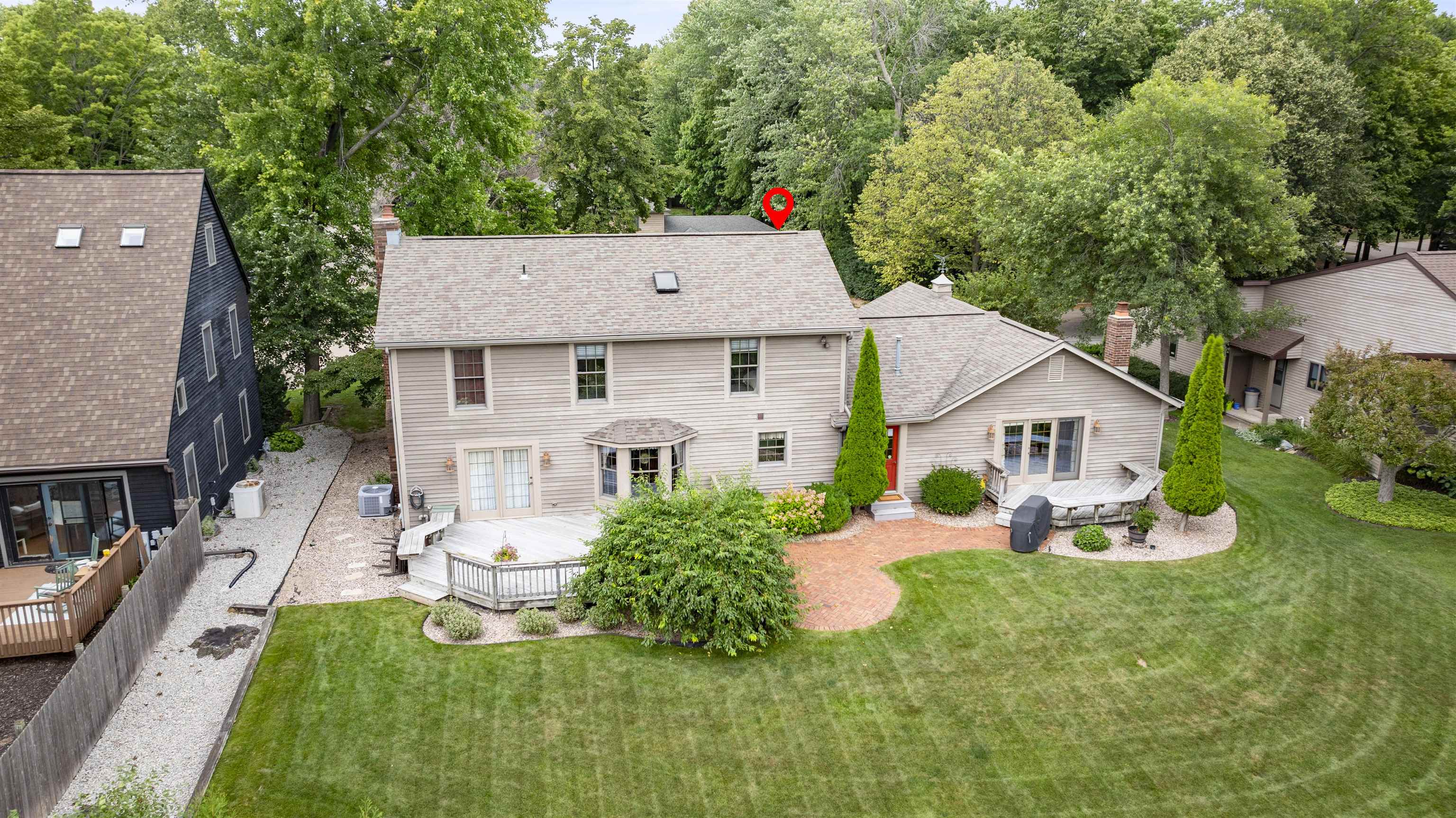 609 SCARLET OAK Court