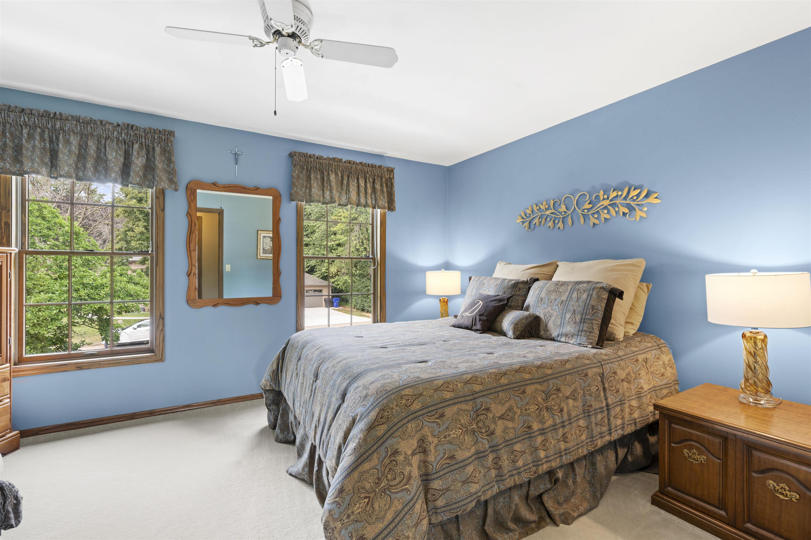 609 SCARLET OAK Court