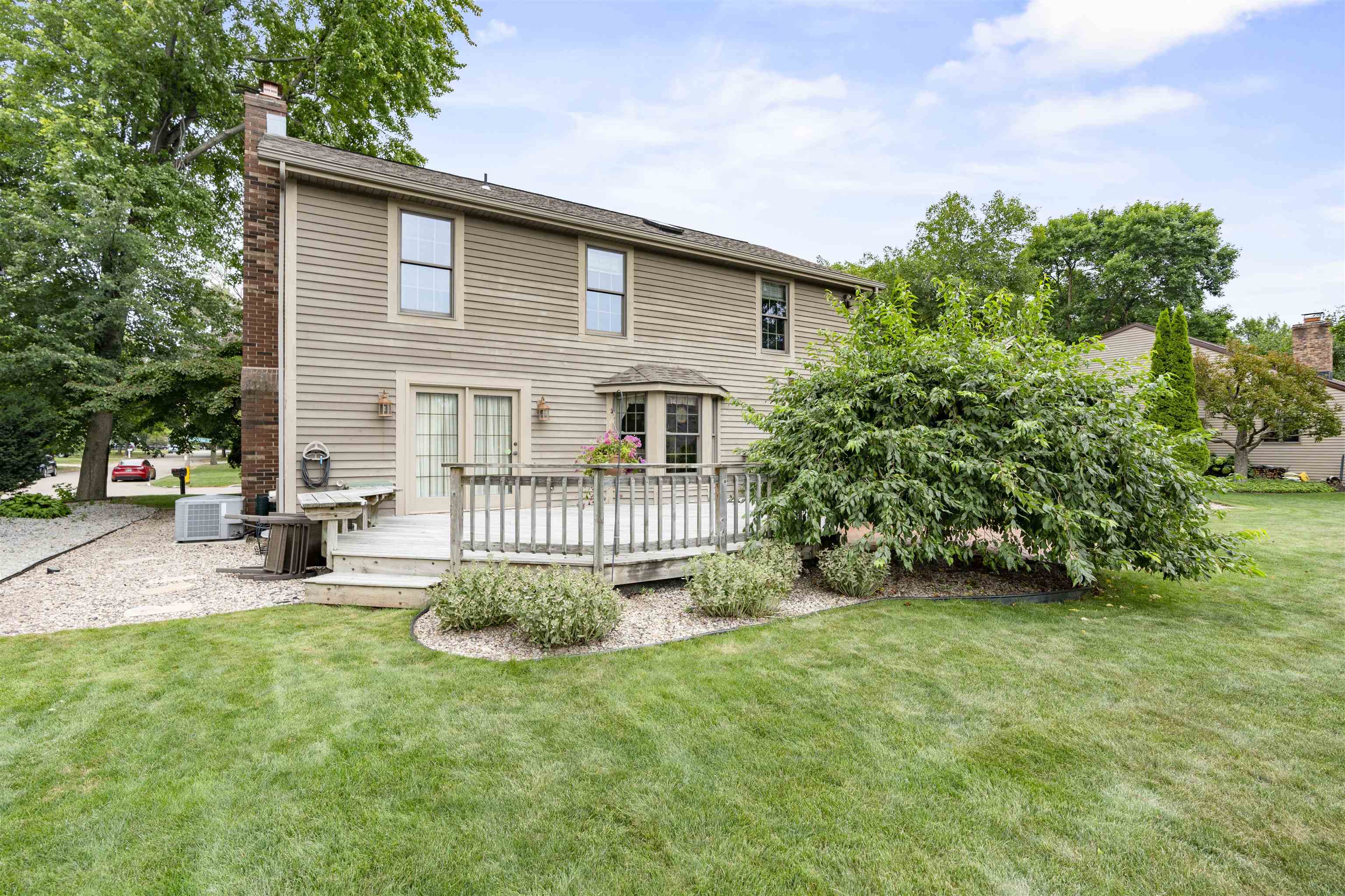 609 SCARLET OAK Court
