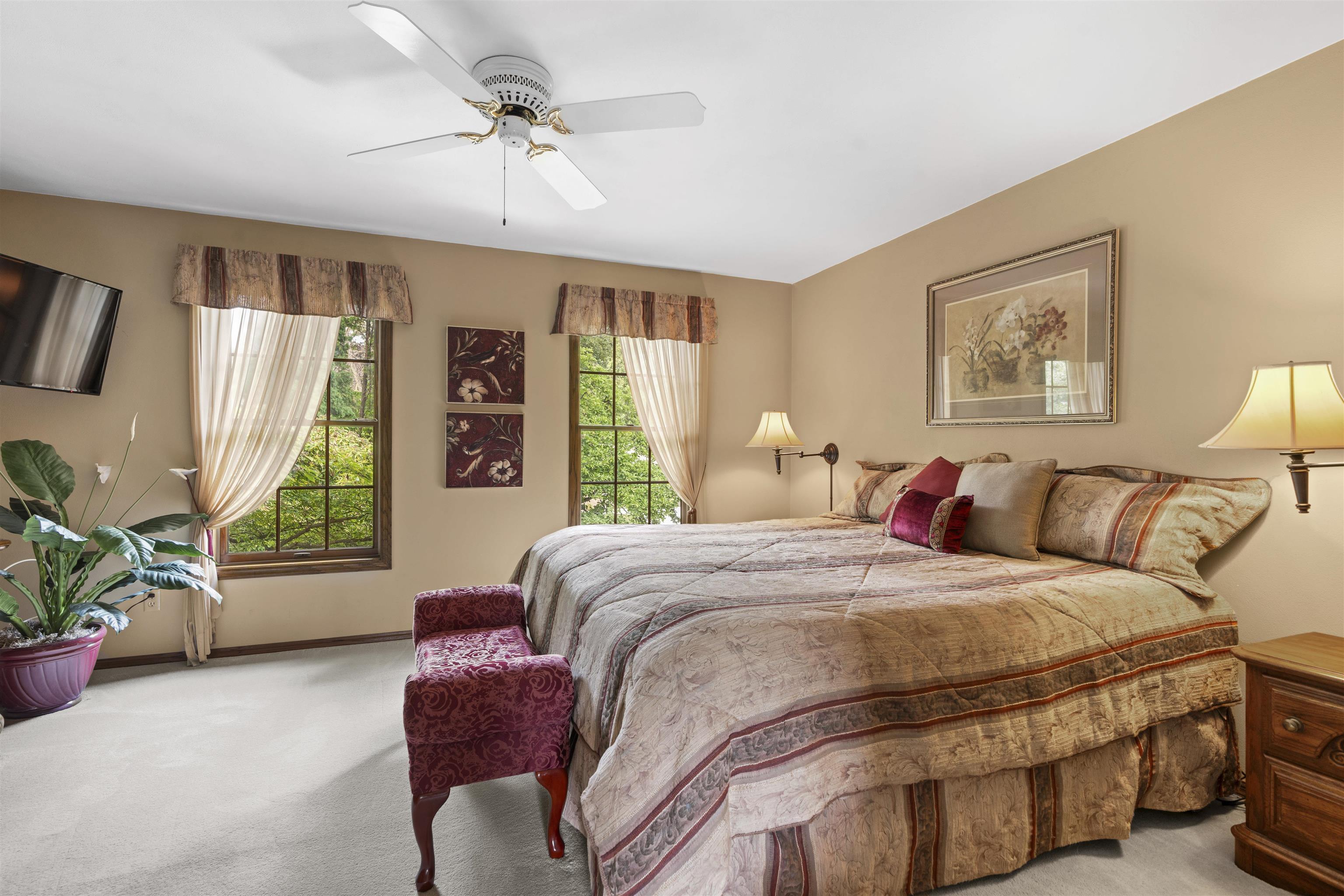 609 SCARLET OAK Court