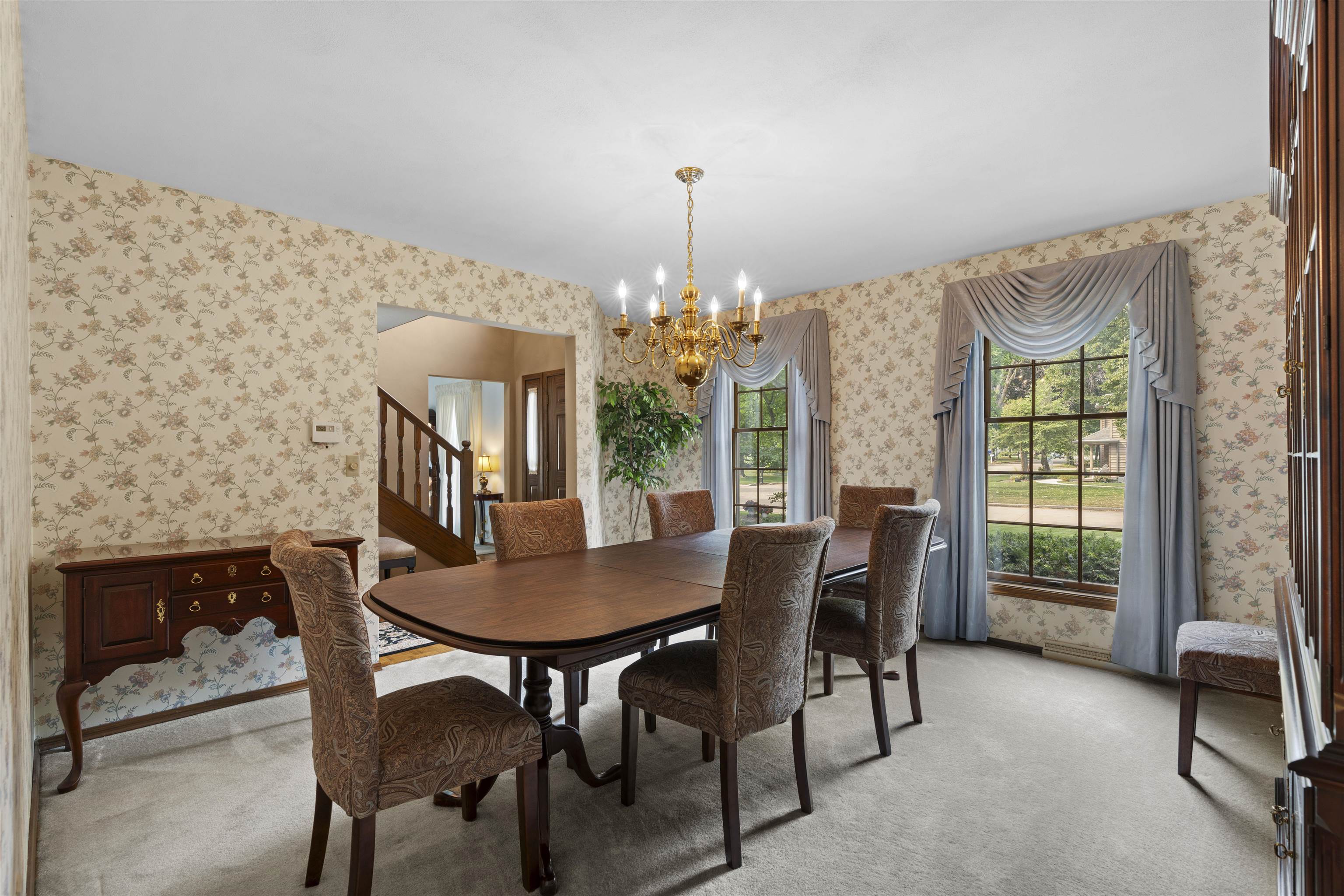 609 SCARLET OAK Court