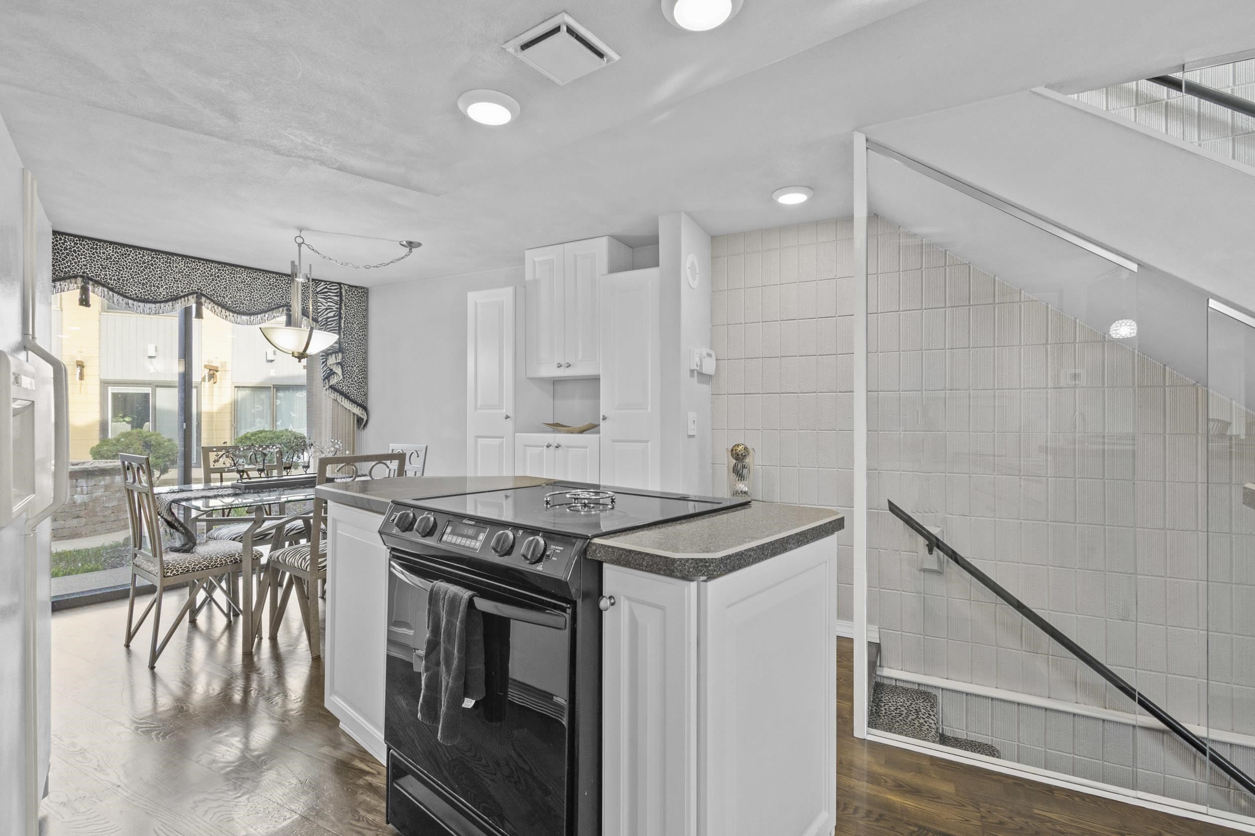 4545 W PINE Street Unit: E