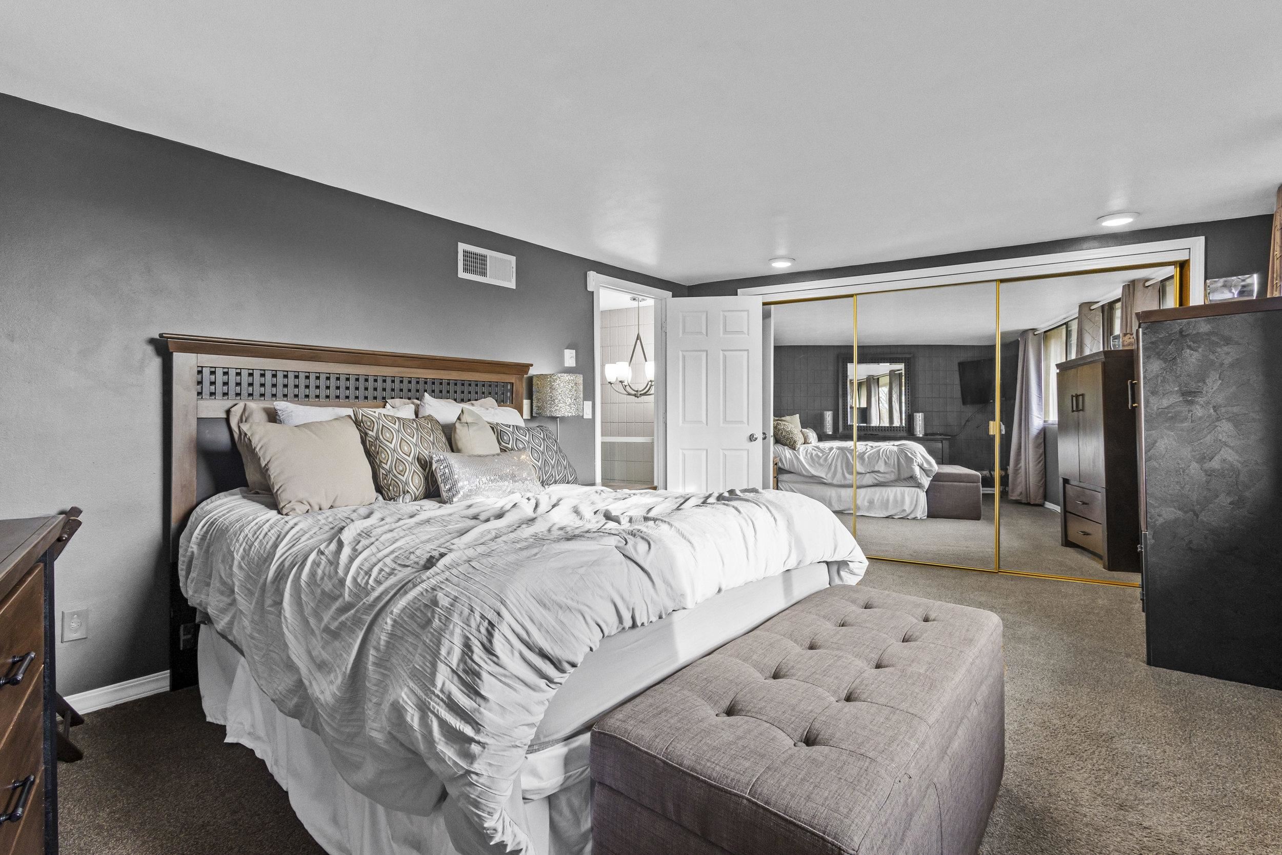 4545 W PINE Street Unit: E