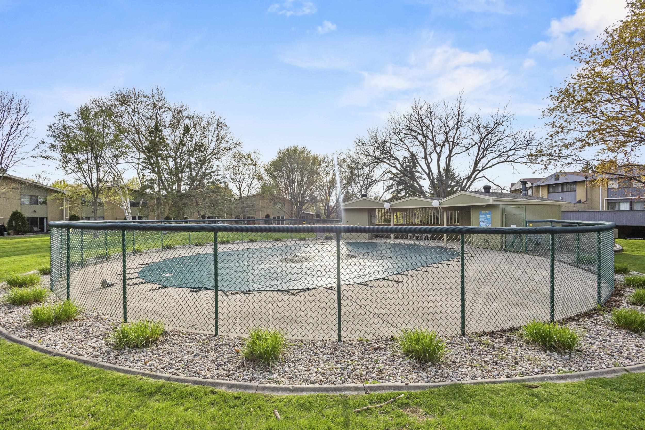 4545 W PINE Street Unit: E
