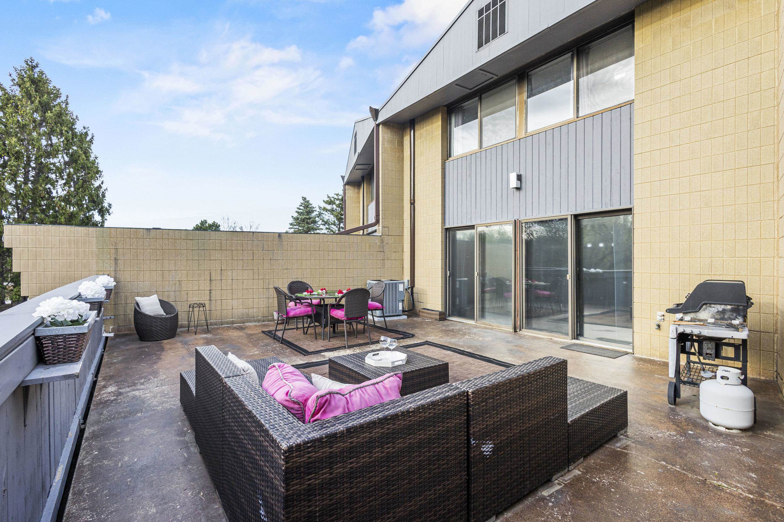 4545 W PINE Street Unit: E