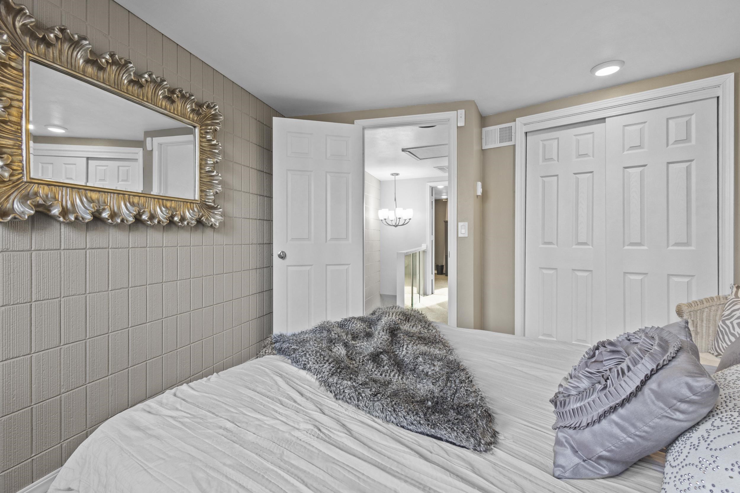 4545 W PINE Street Unit: E