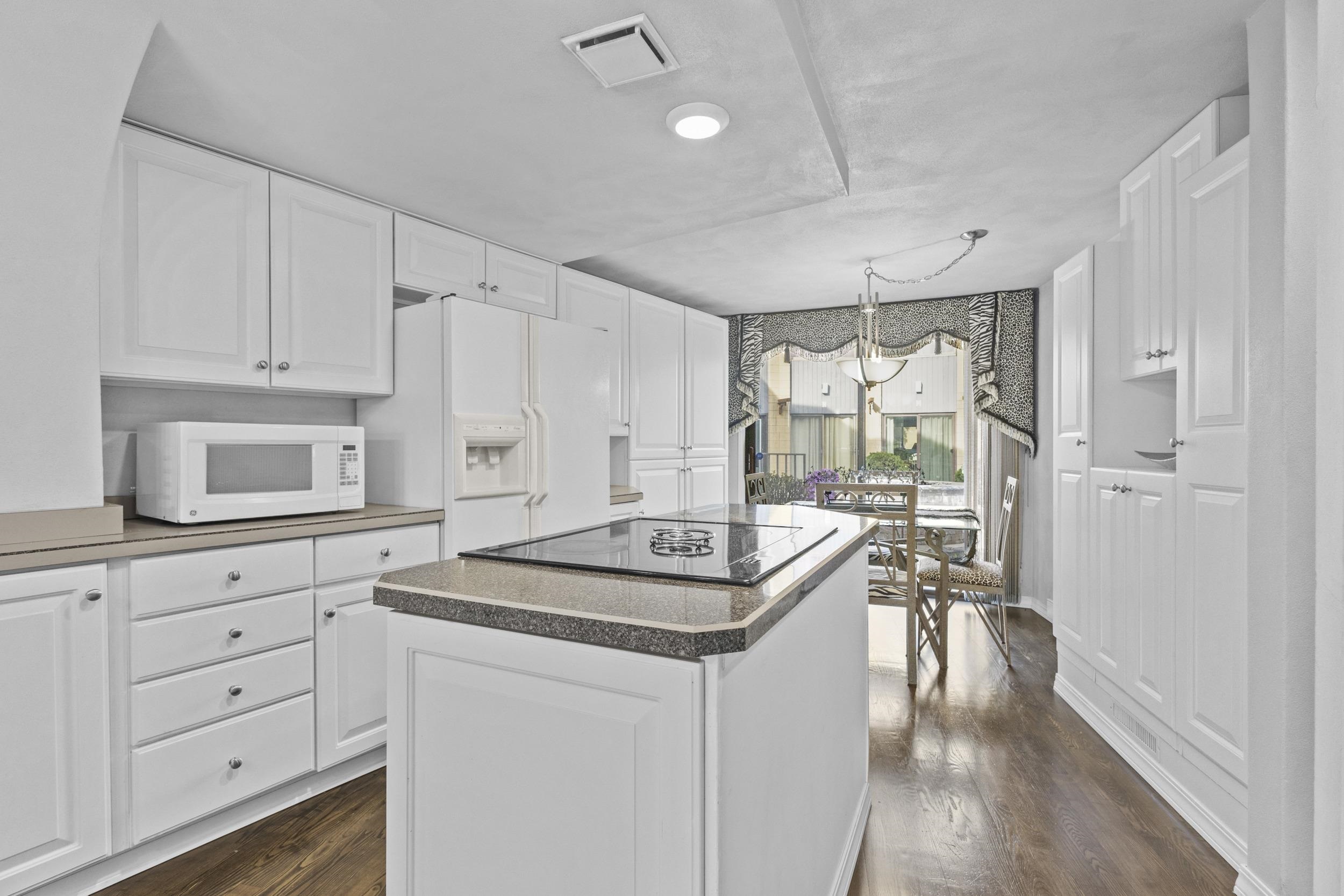 4545 W PINE Street Unit: E
