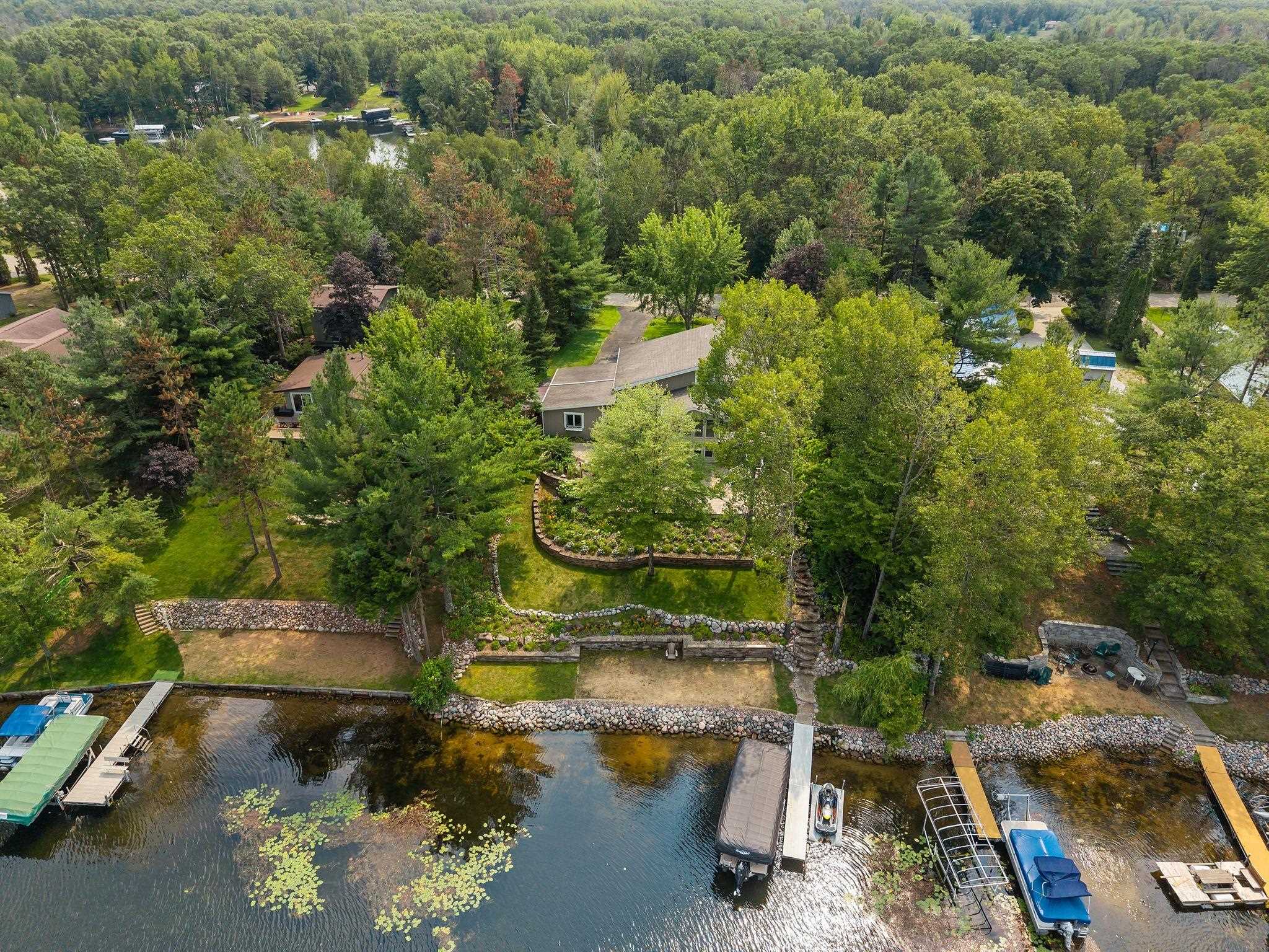 N1539 SILVER CANOE Road