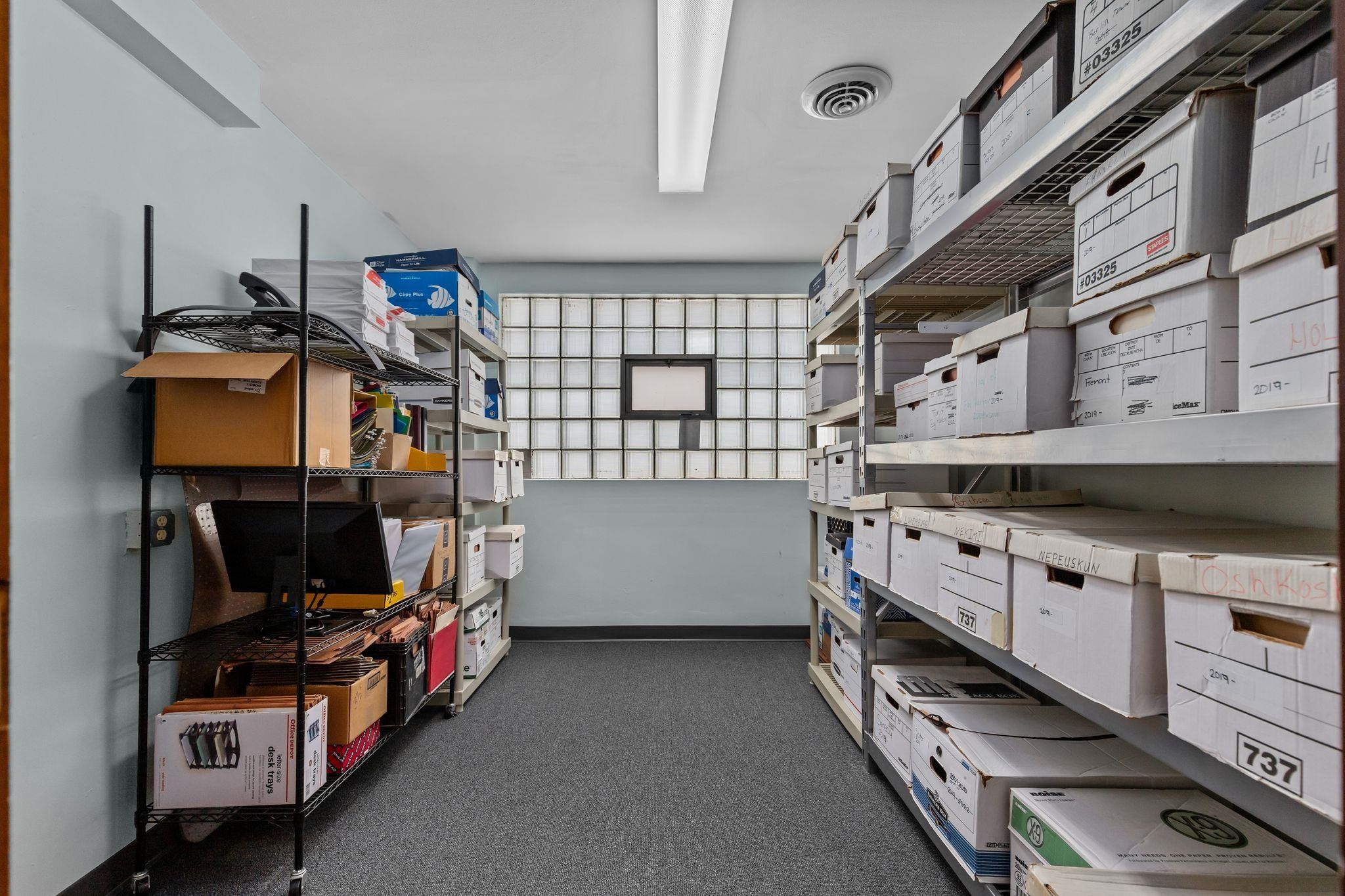 117 W 3RD Street