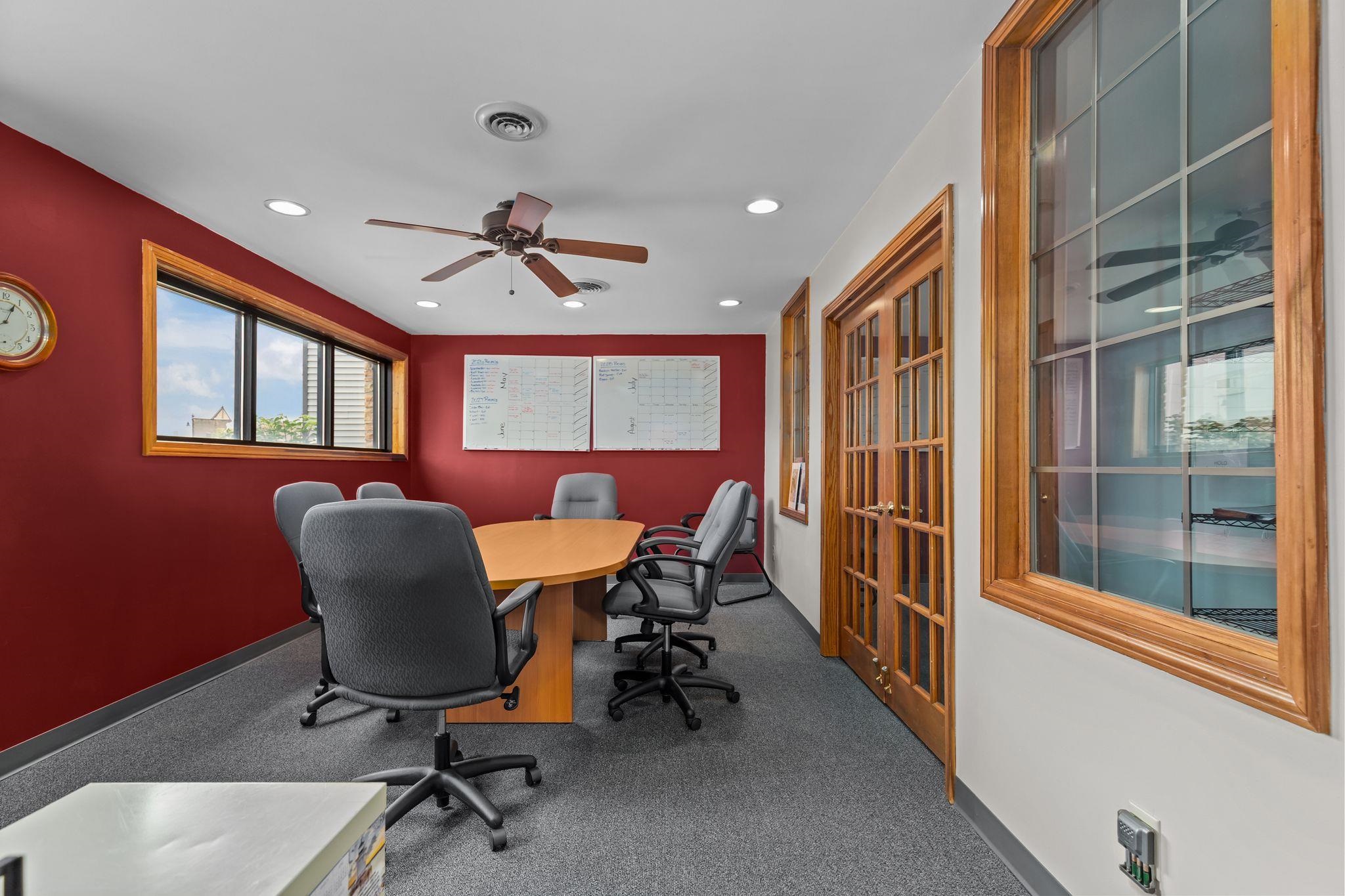 117 W 3RD Street