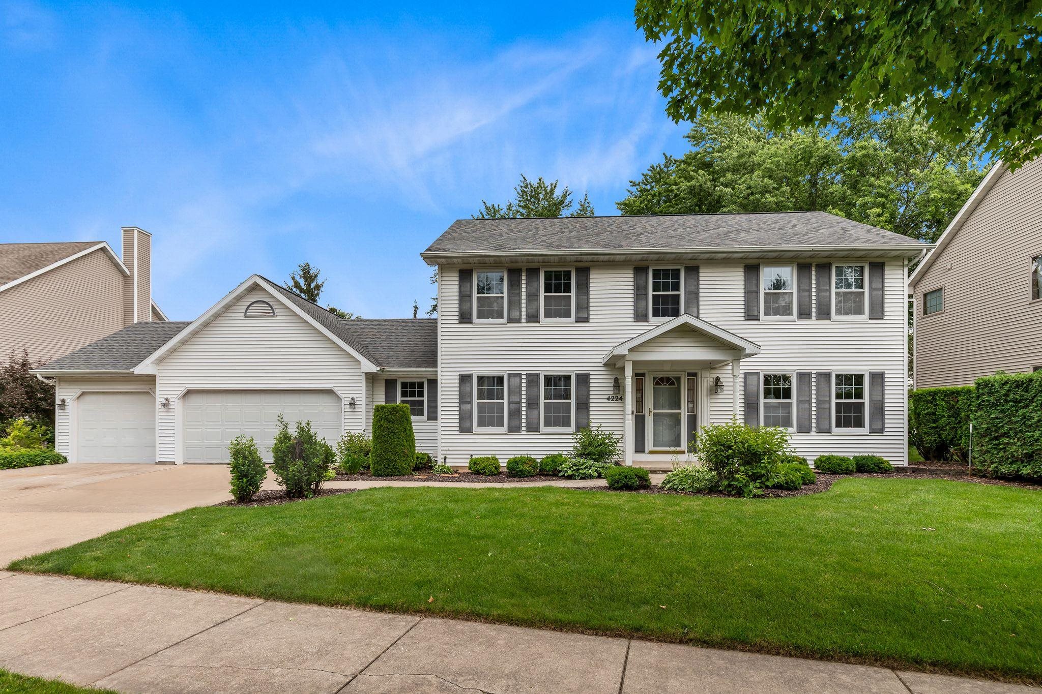 4224 TERRAVIEW Drive