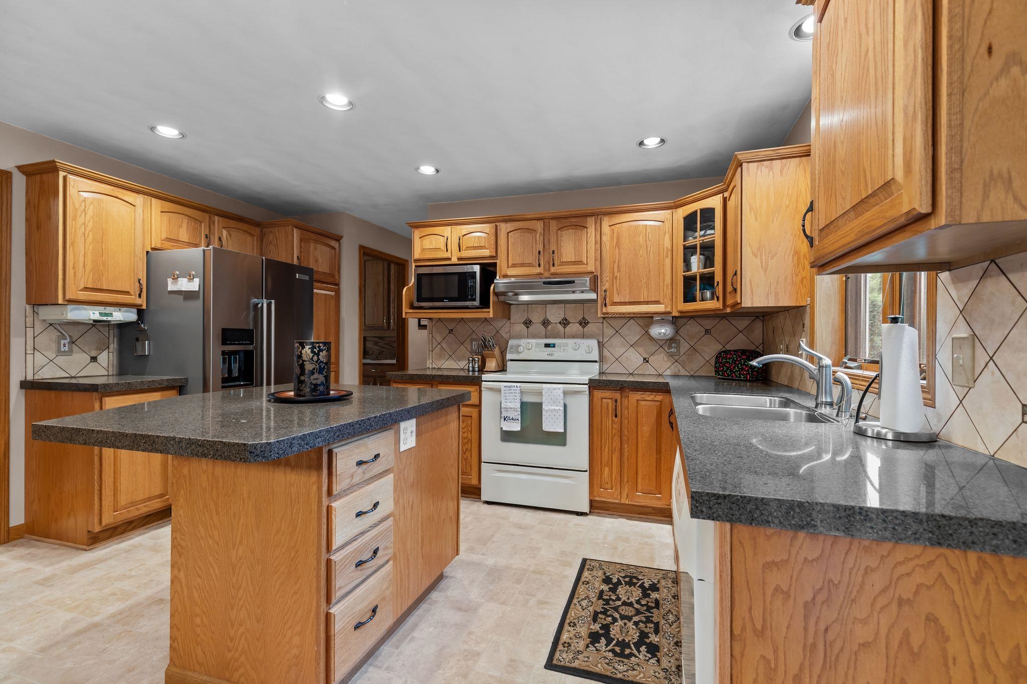 4224 TERRAVIEW Drive