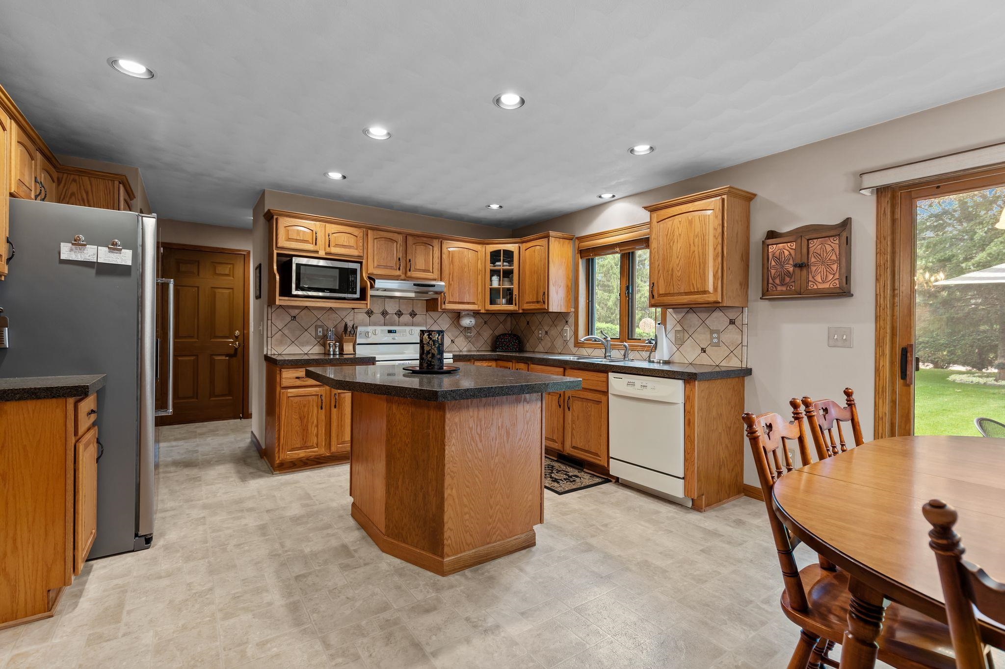 4224 TERRAVIEW Drive