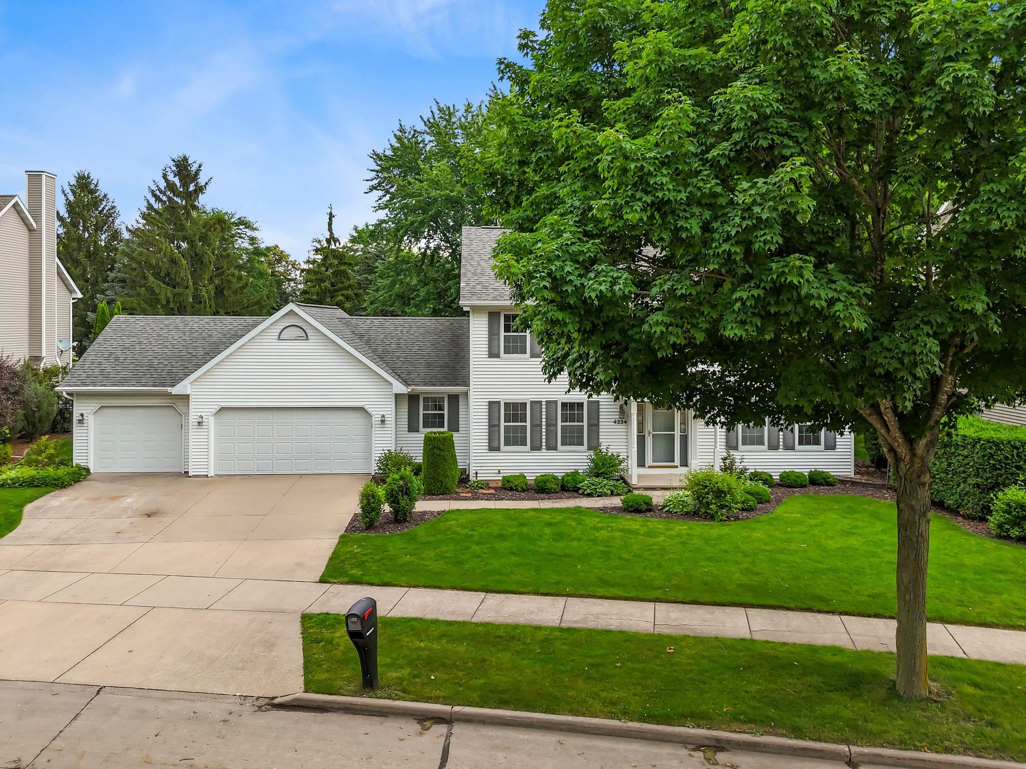 4224 TERRAVIEW Drive