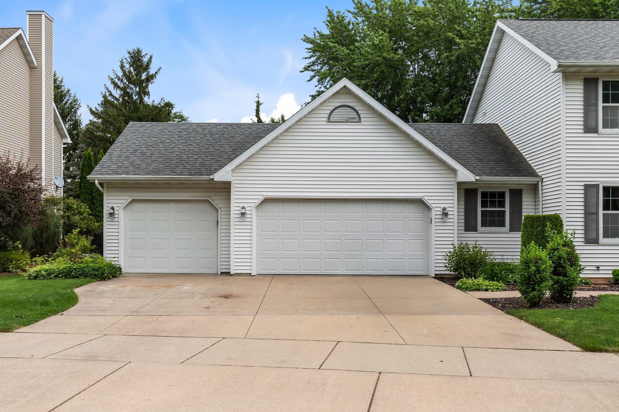 4224 TERRAVIEW Drive